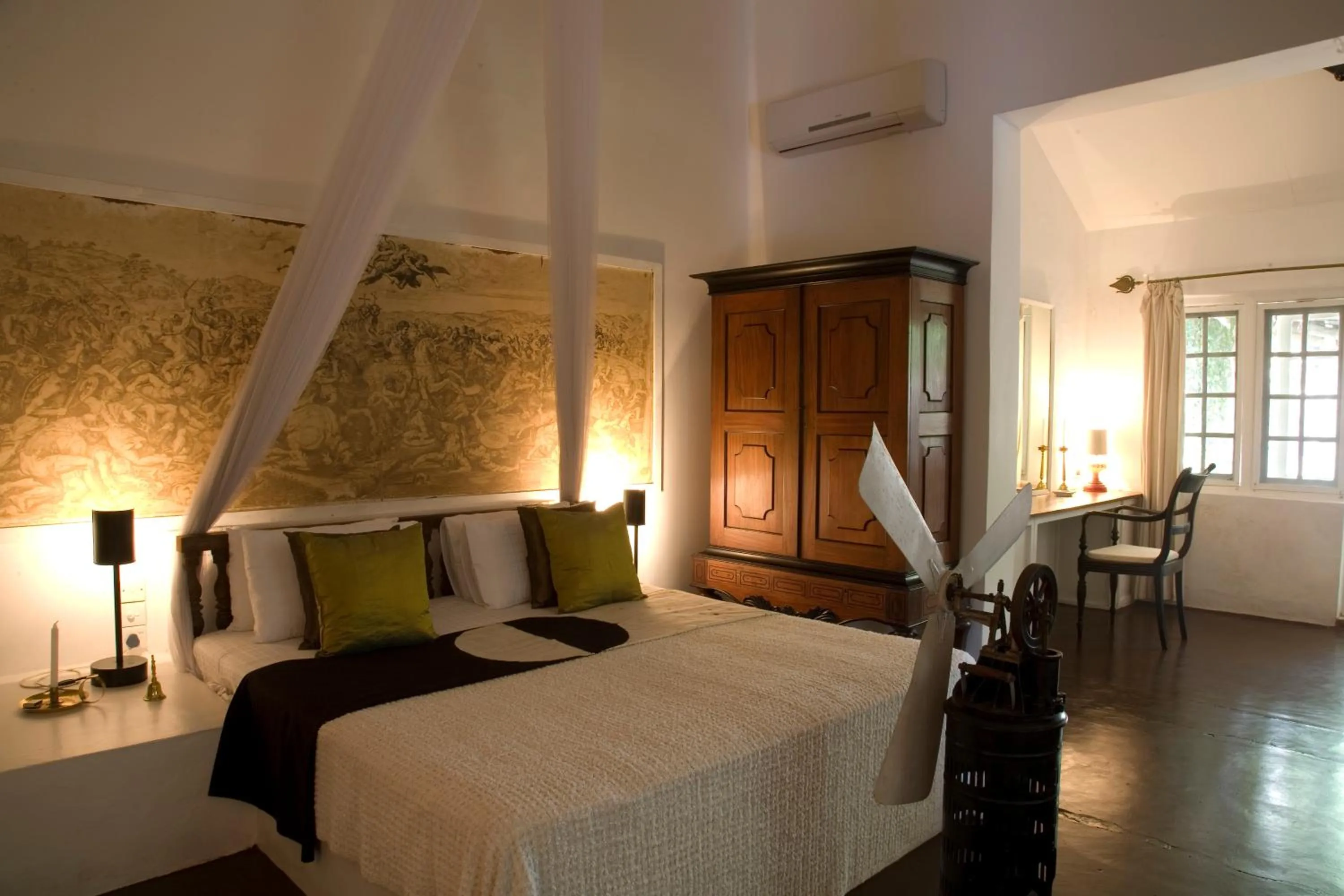 Bed in Lunuganga Estate