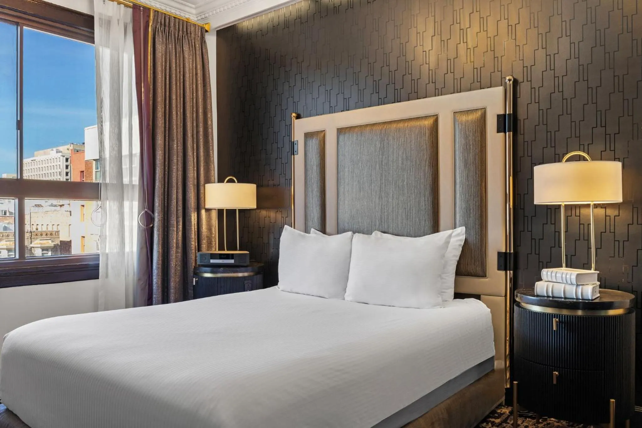 Bedroom, Bed in Club Wyndham Canterbury