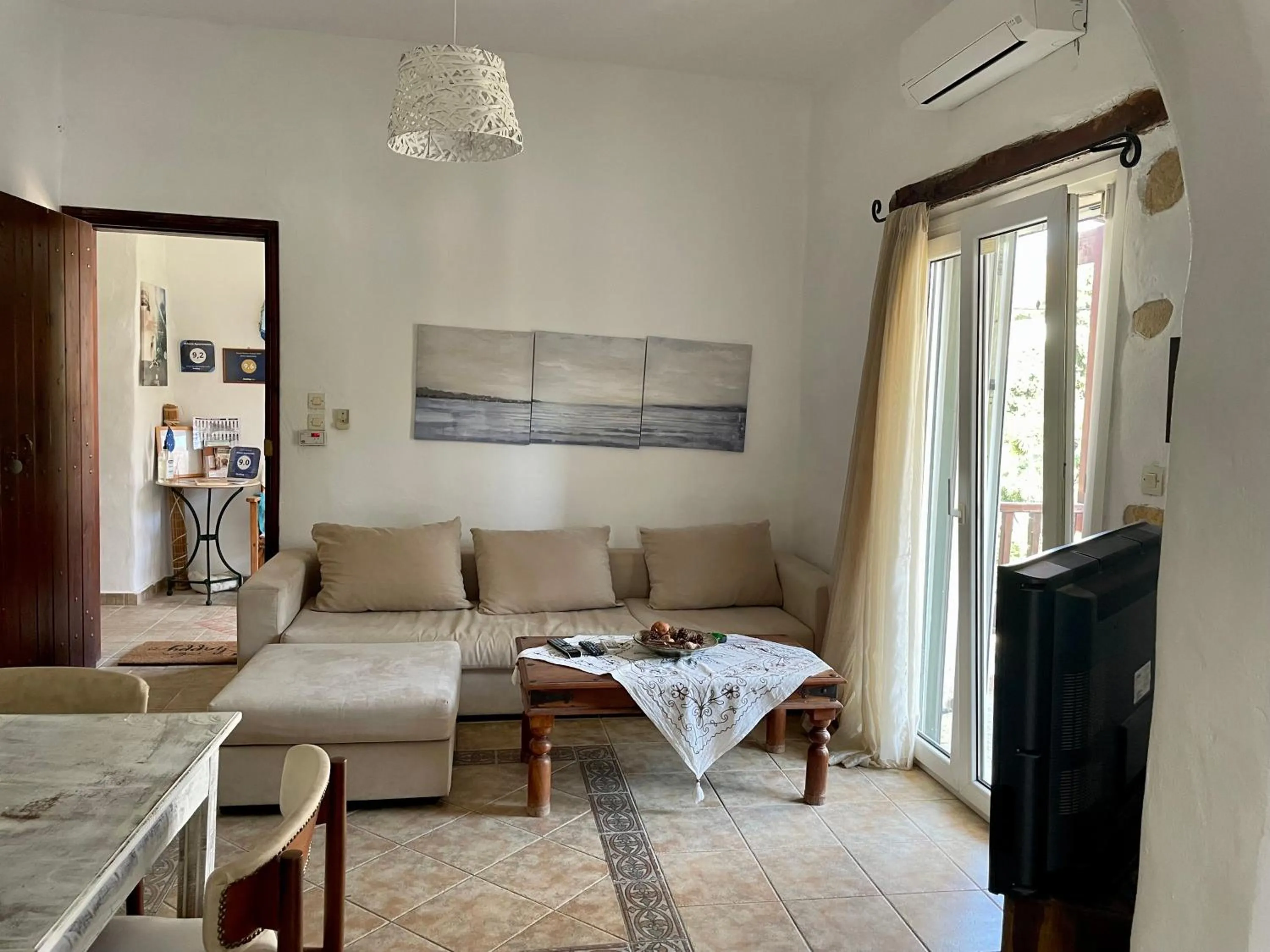 Living room in Atlazia Suites