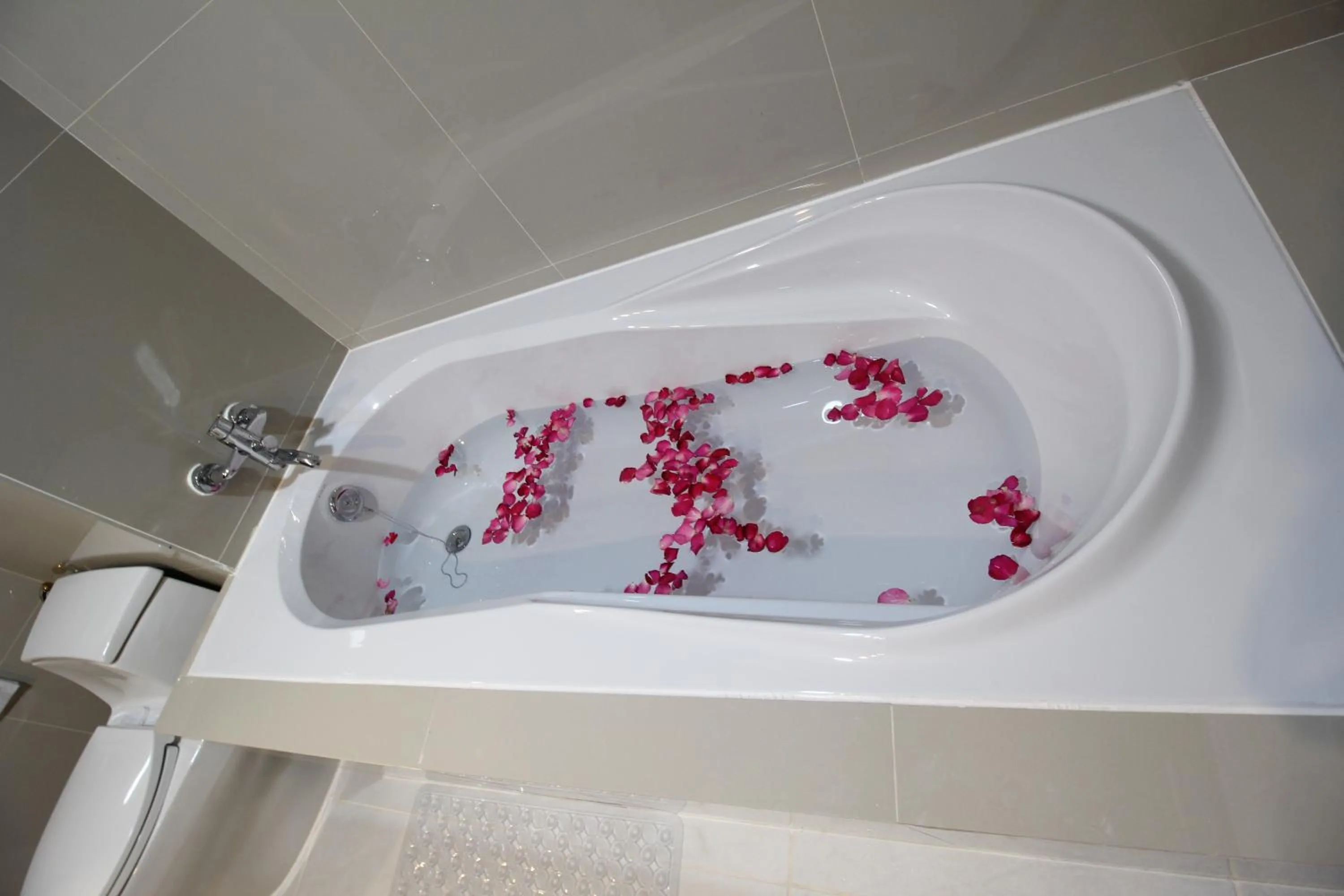 Nonghan Grand Hotel and Resort