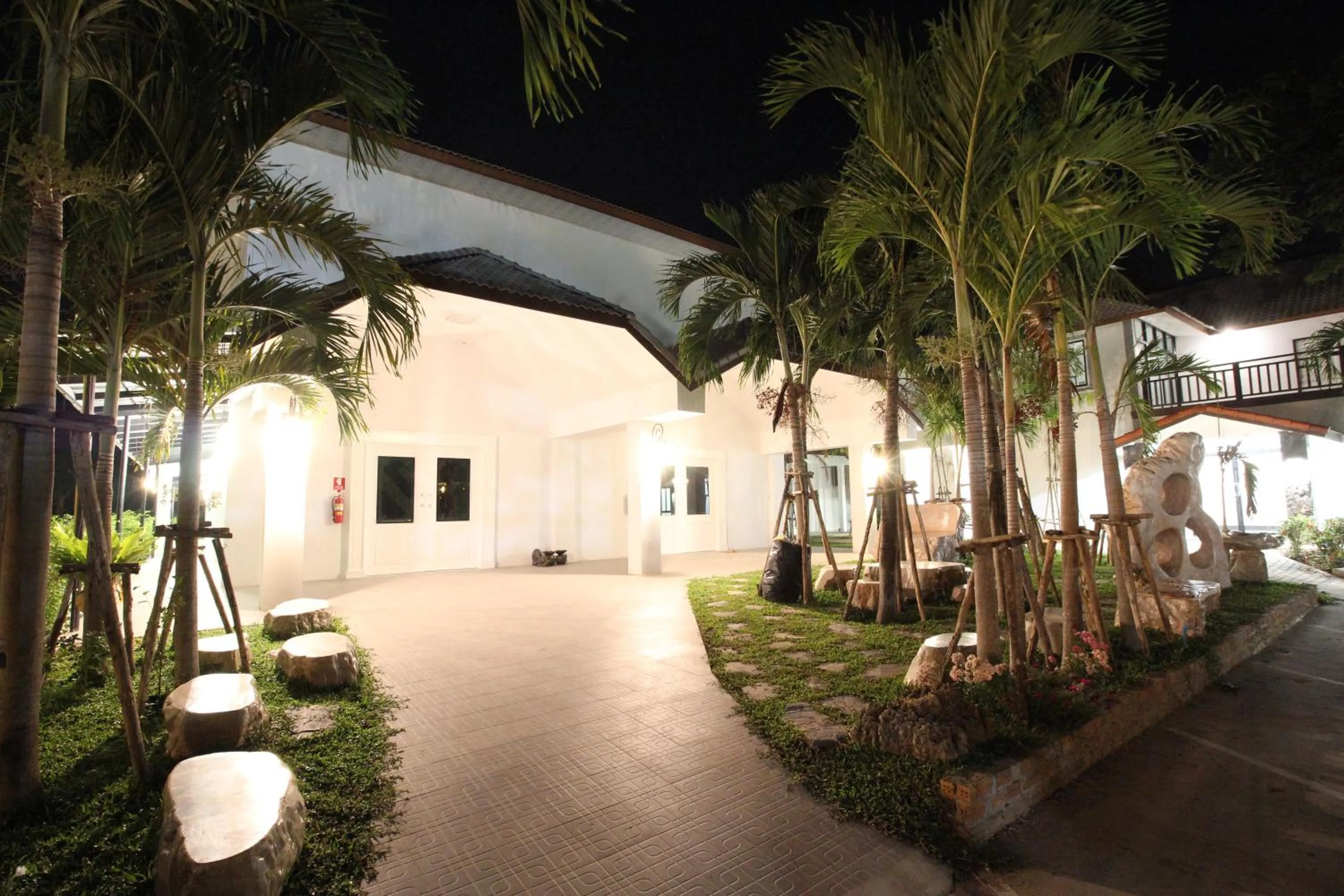 Nonghan Grand Hotel and Resort