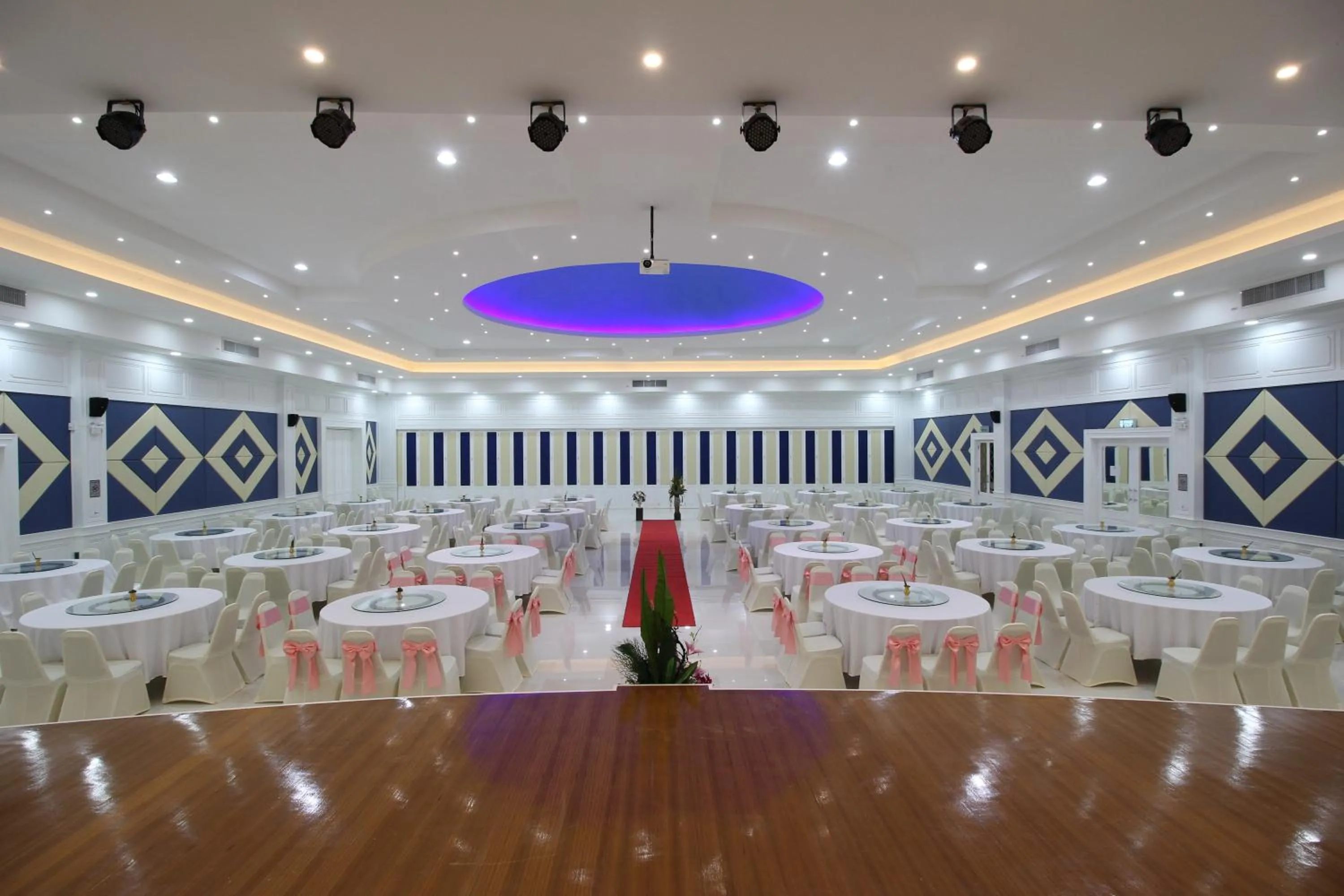 Nonghan Grand Hotel and Resort