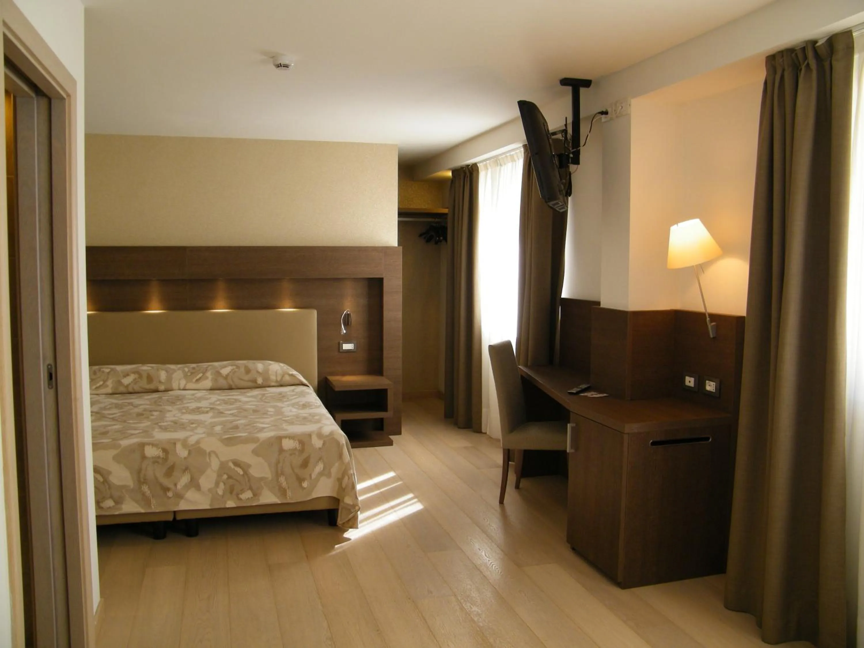 Photo of the whole room, Bed in Grand Hotel Miramonti