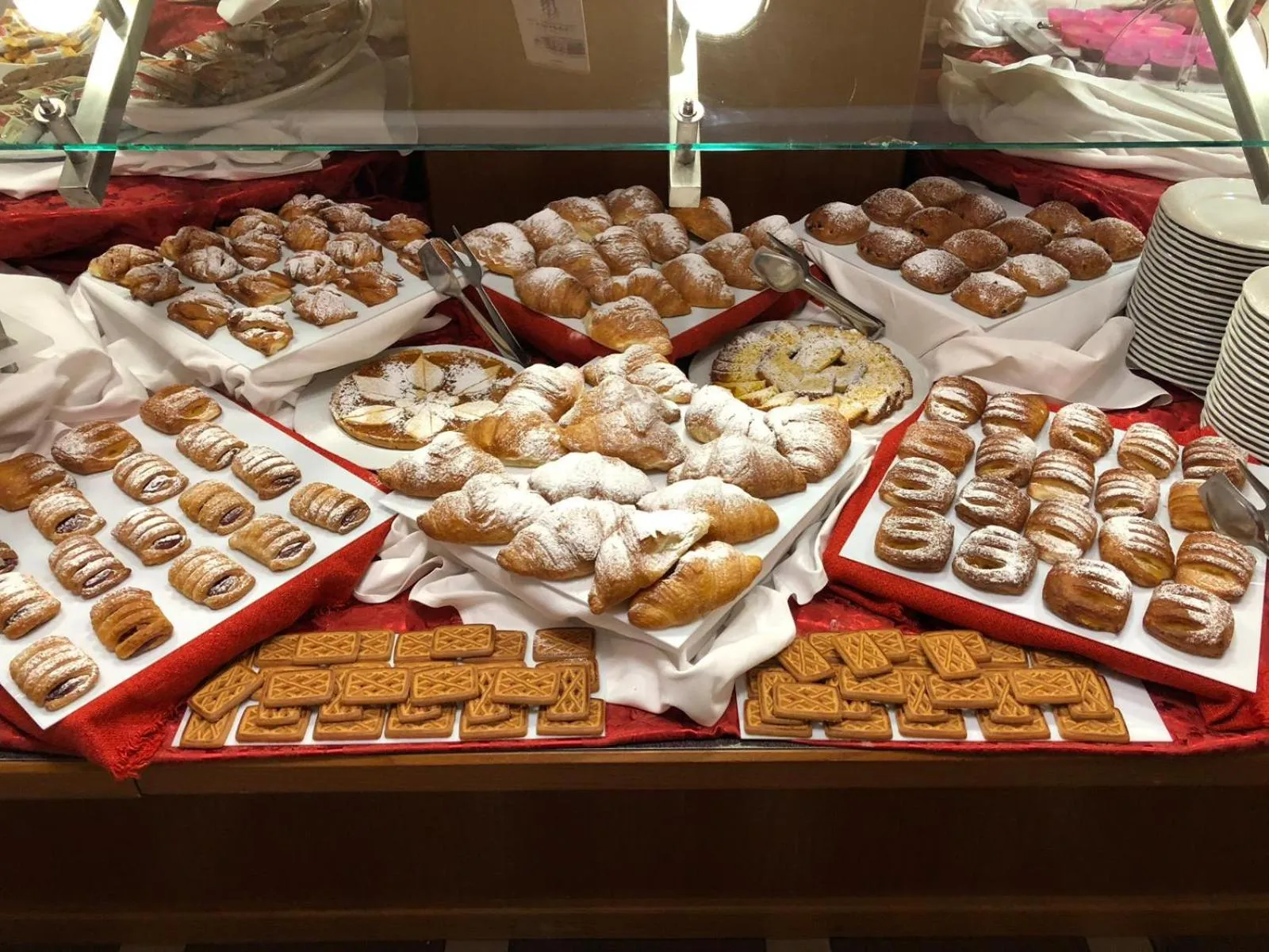 Continental breakfast in Grand Hotel Miramonti