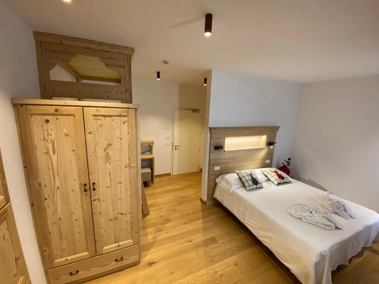 Bedroom, Bed in Grand Hotel Miramonti