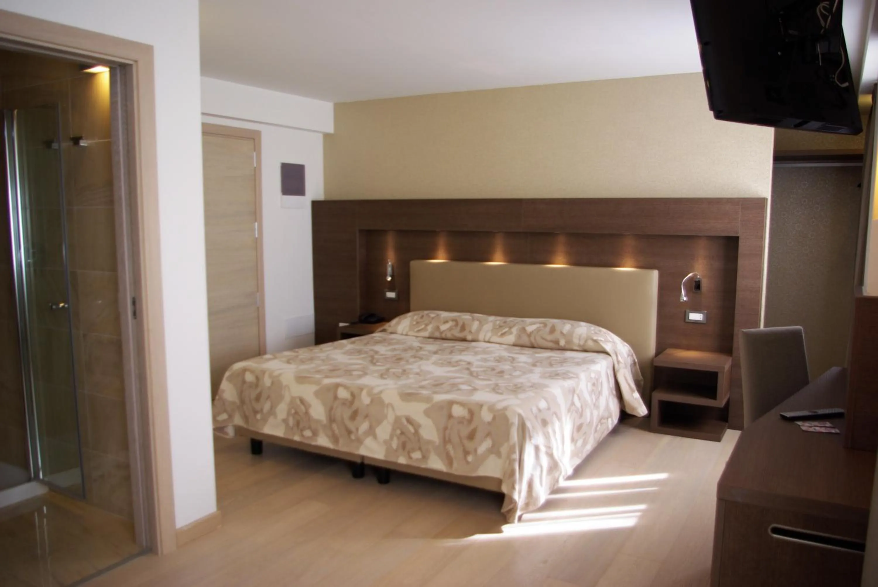 Photo of the whole room, Bed in Grand Hotel Miramonti