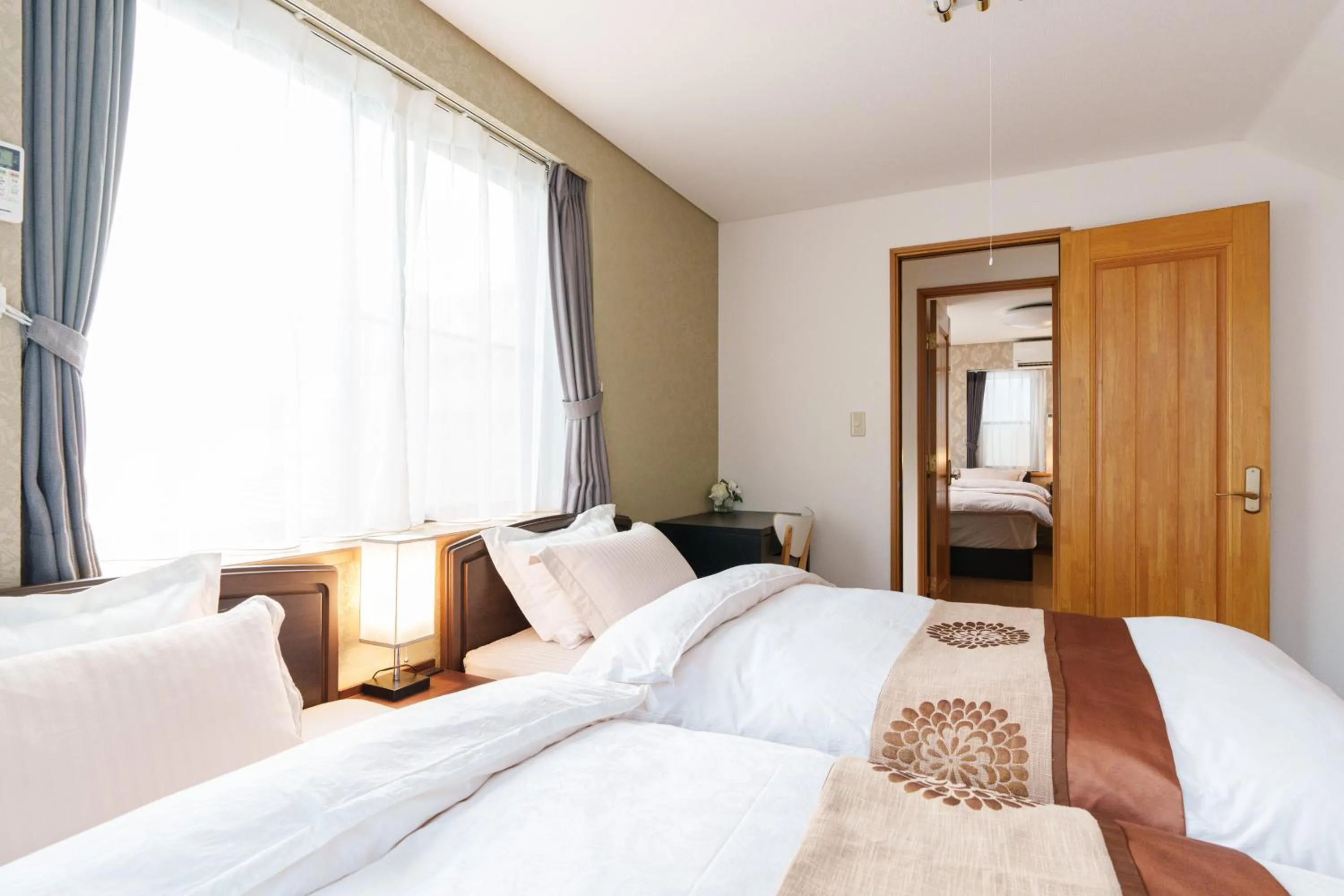 Bed in Luxury Guest House in Tokyo Shinjuku