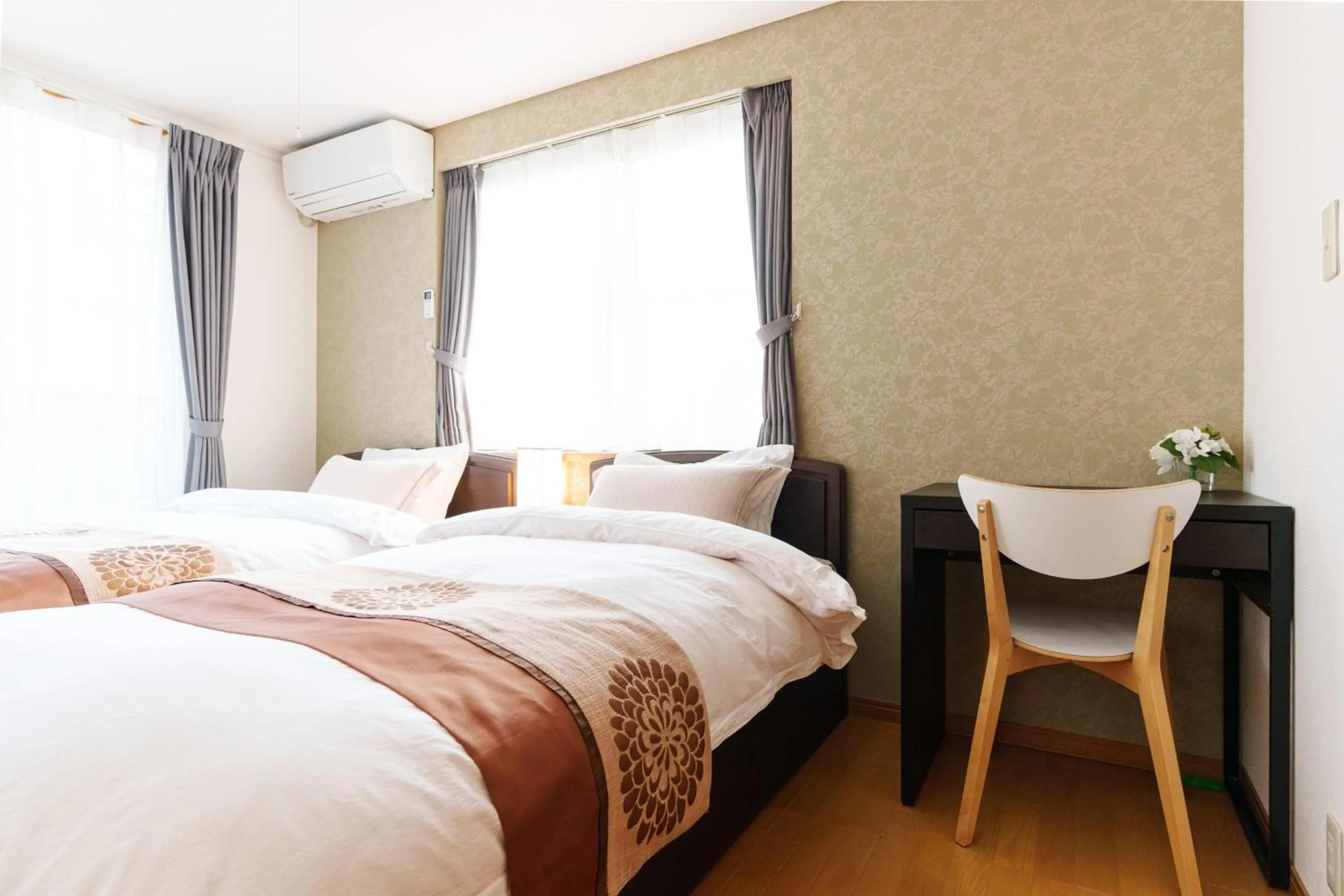 Bed in Luxury Guest House in Tokyo Shinjuku