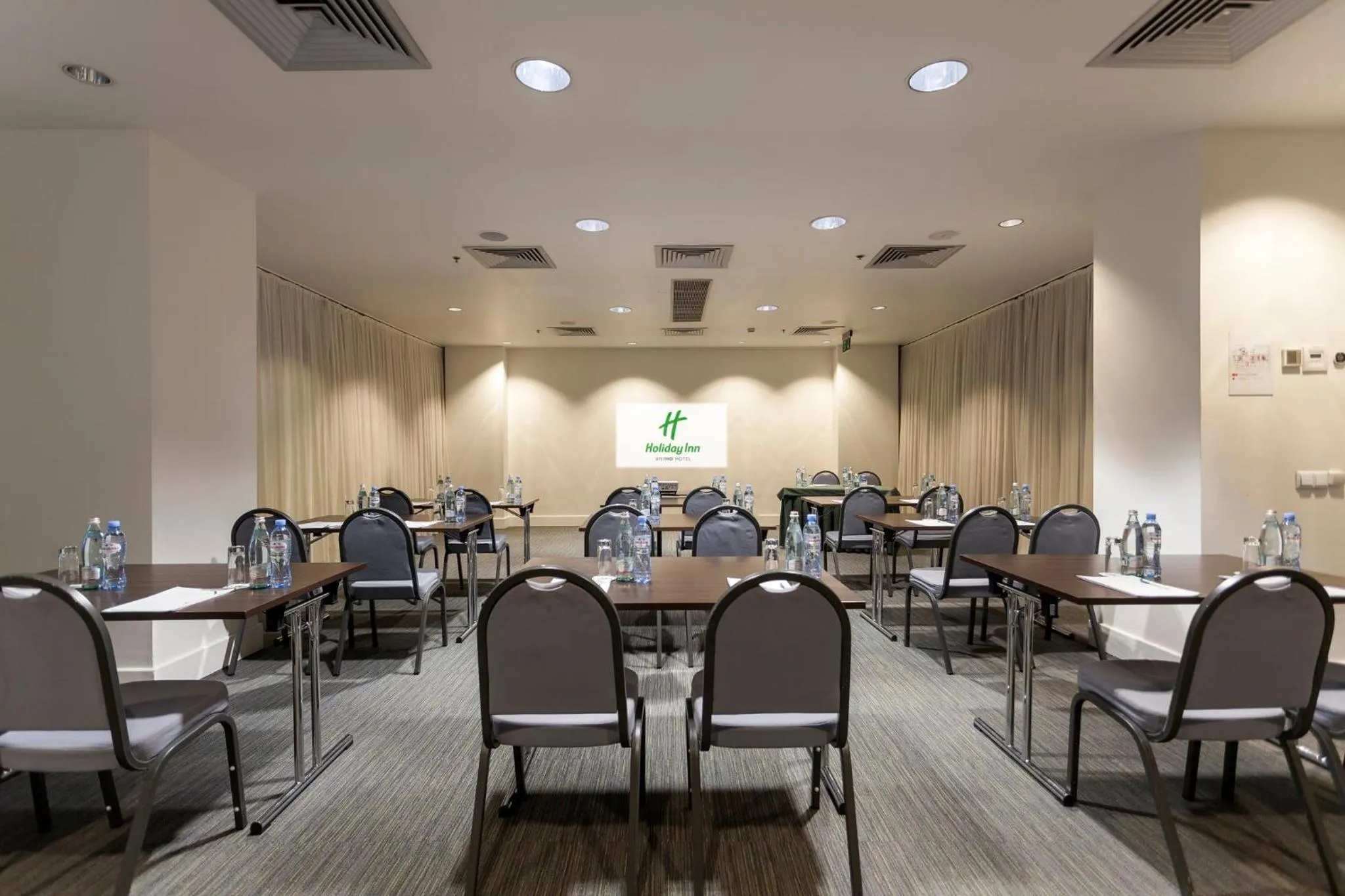 Meeting/conference room in Holiday Inn - Tbilisi by IHG