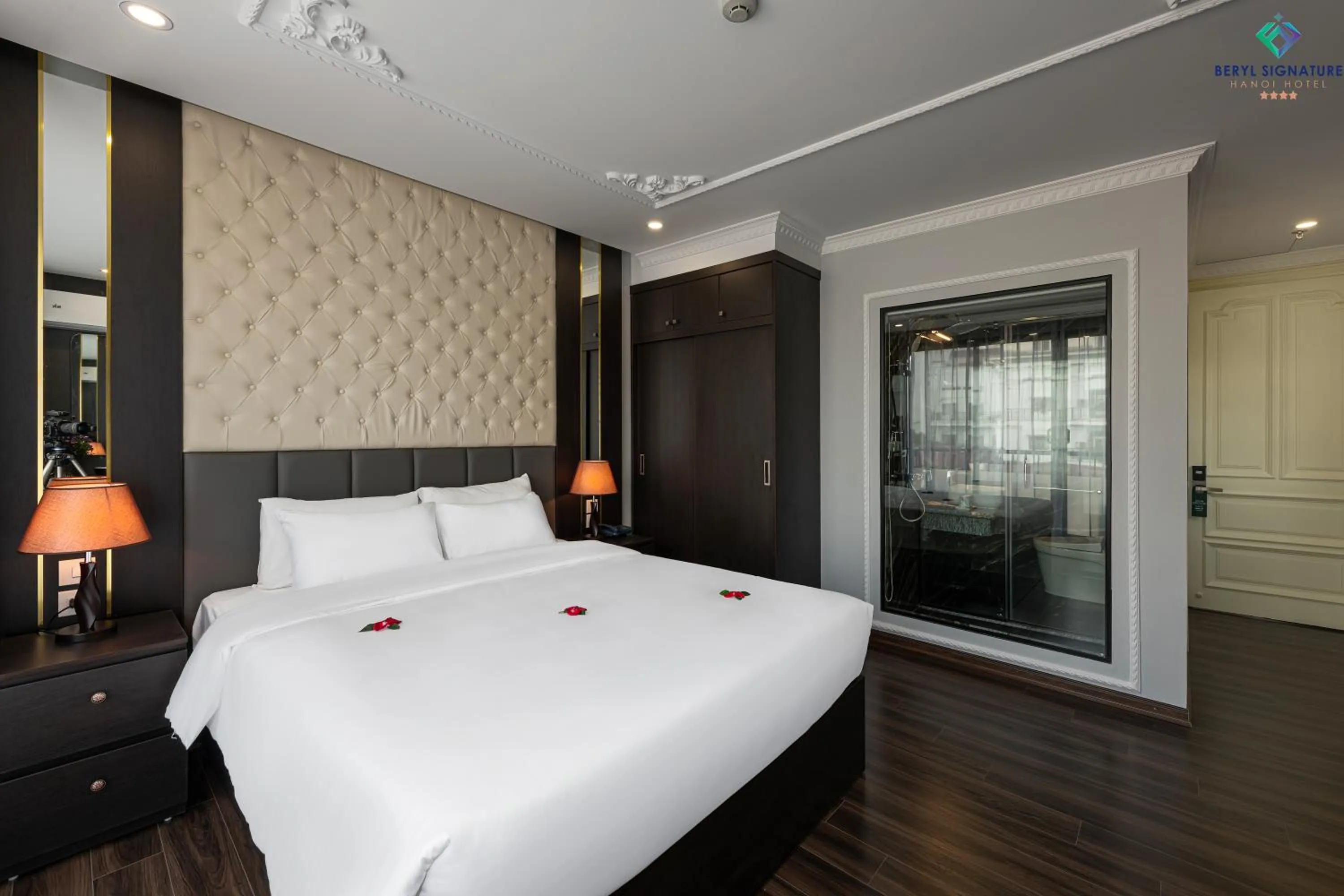 Guests, Bed in Beryl Signature Hotel & Travel