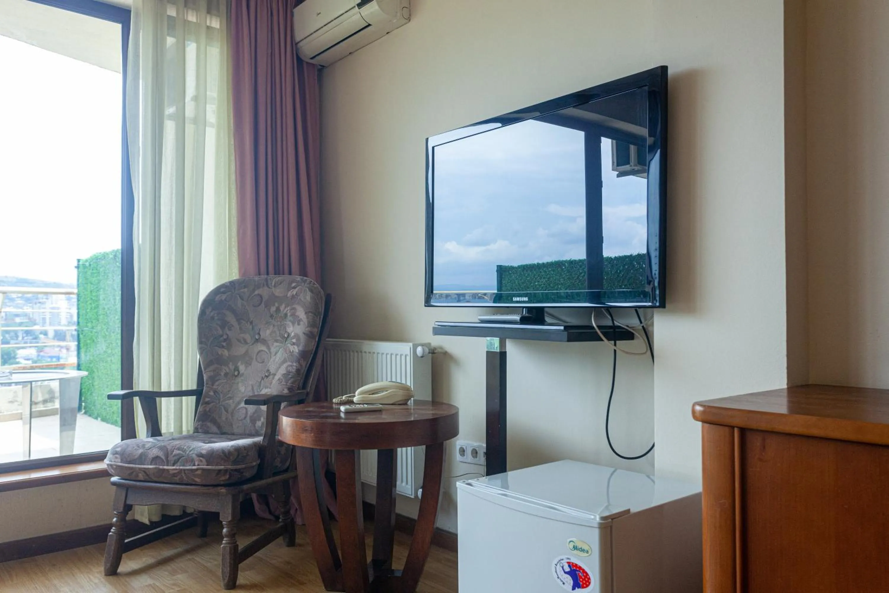 Day in Hotel Beaumonde Garden