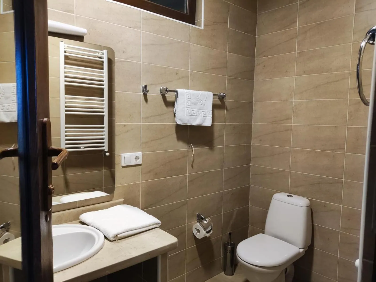 Shower in Hotel Beaumonde Garden