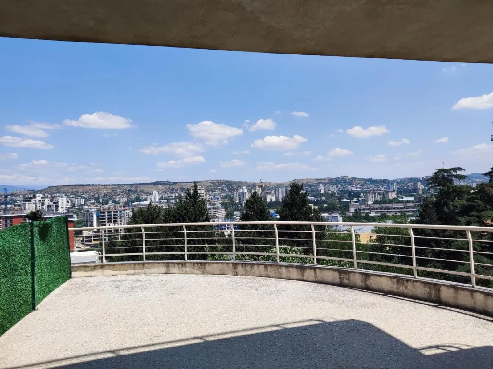 Day in Hotel Beaumonde Garden