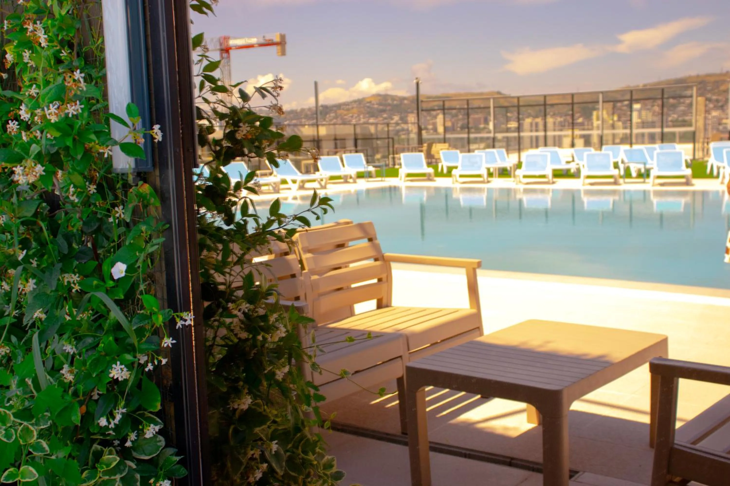 Day in Hotel Beaumonde Garden