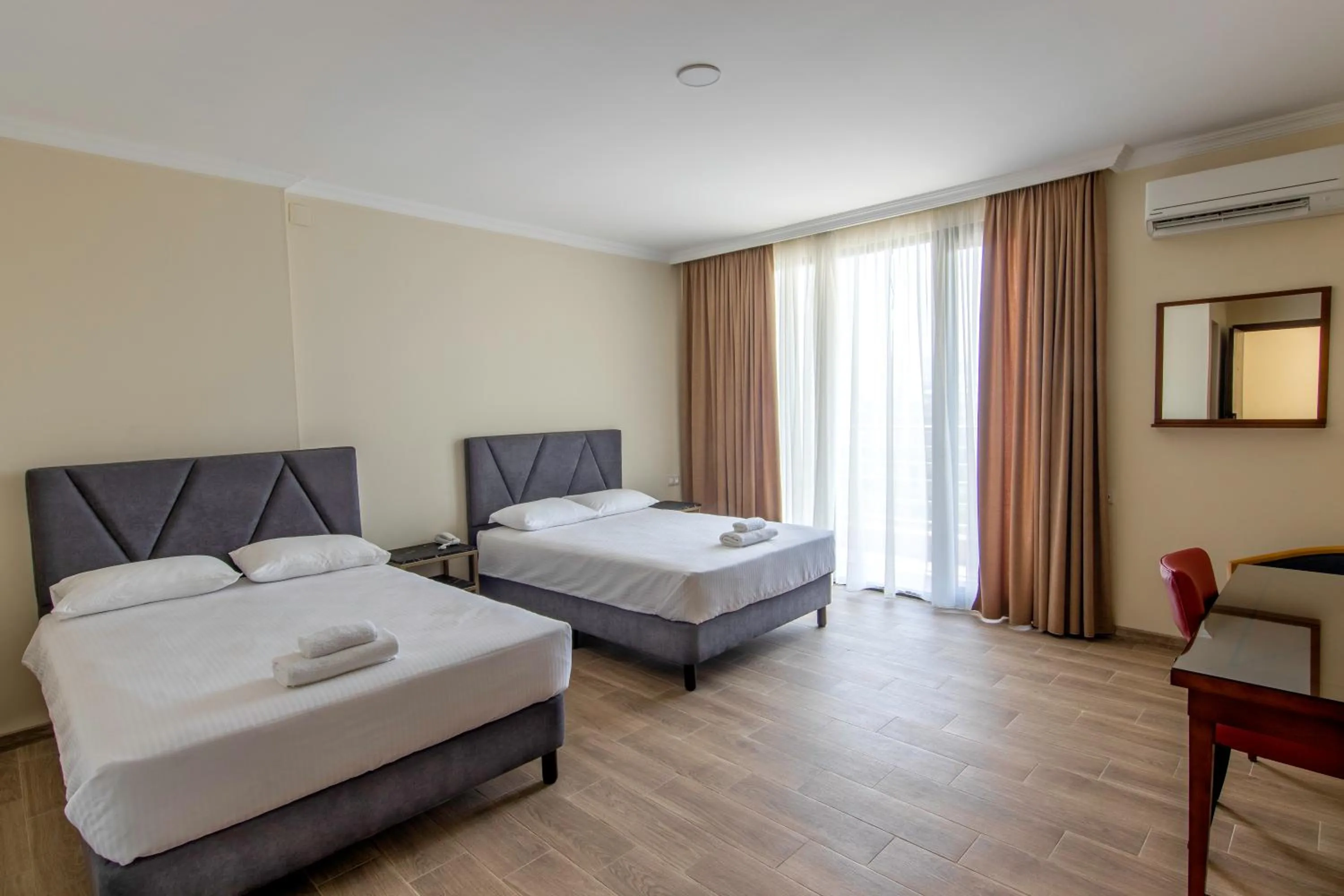 Bed in Hotel Beaumonde Garden