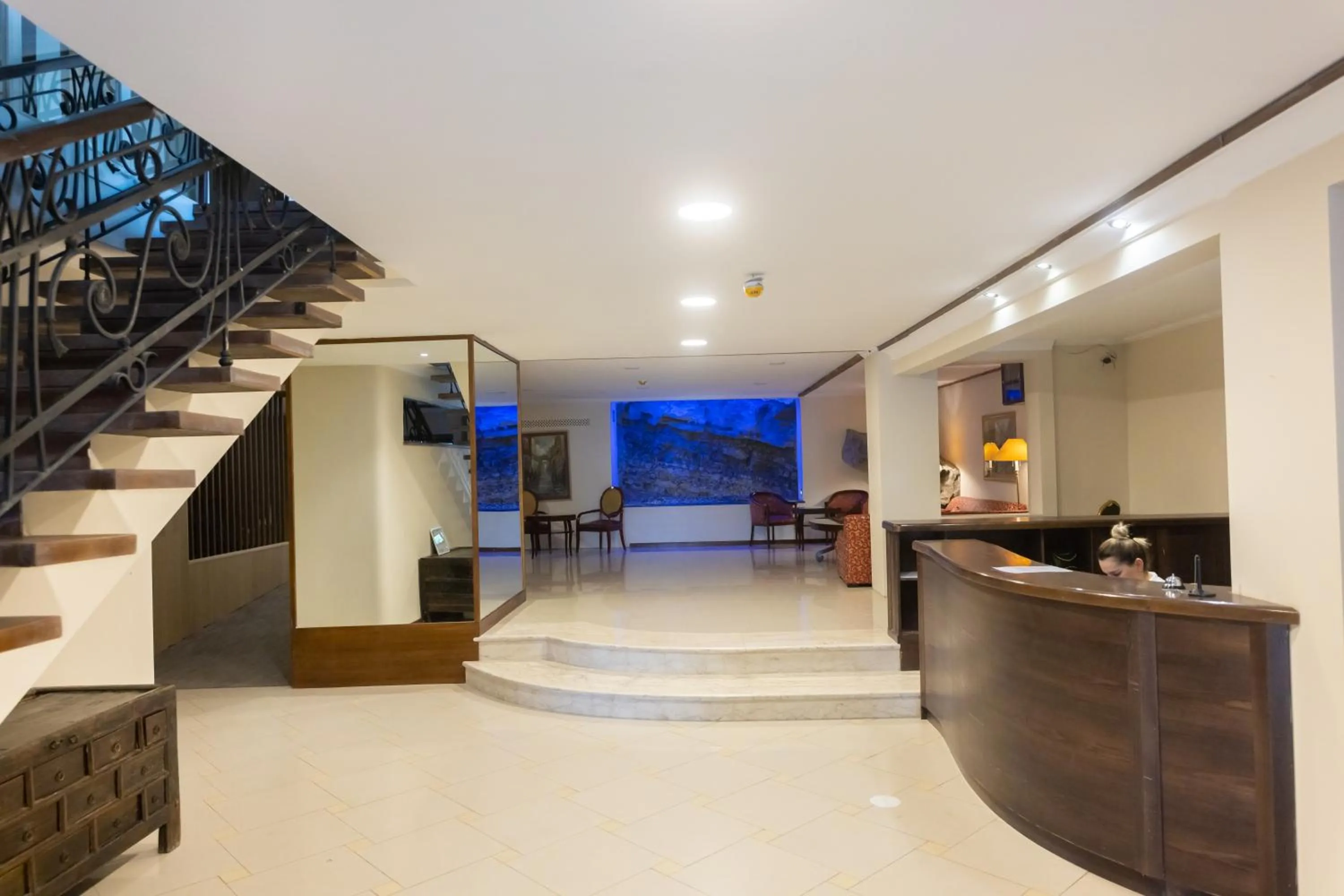 TV and multimedia in Hotel Beaumonde Garden