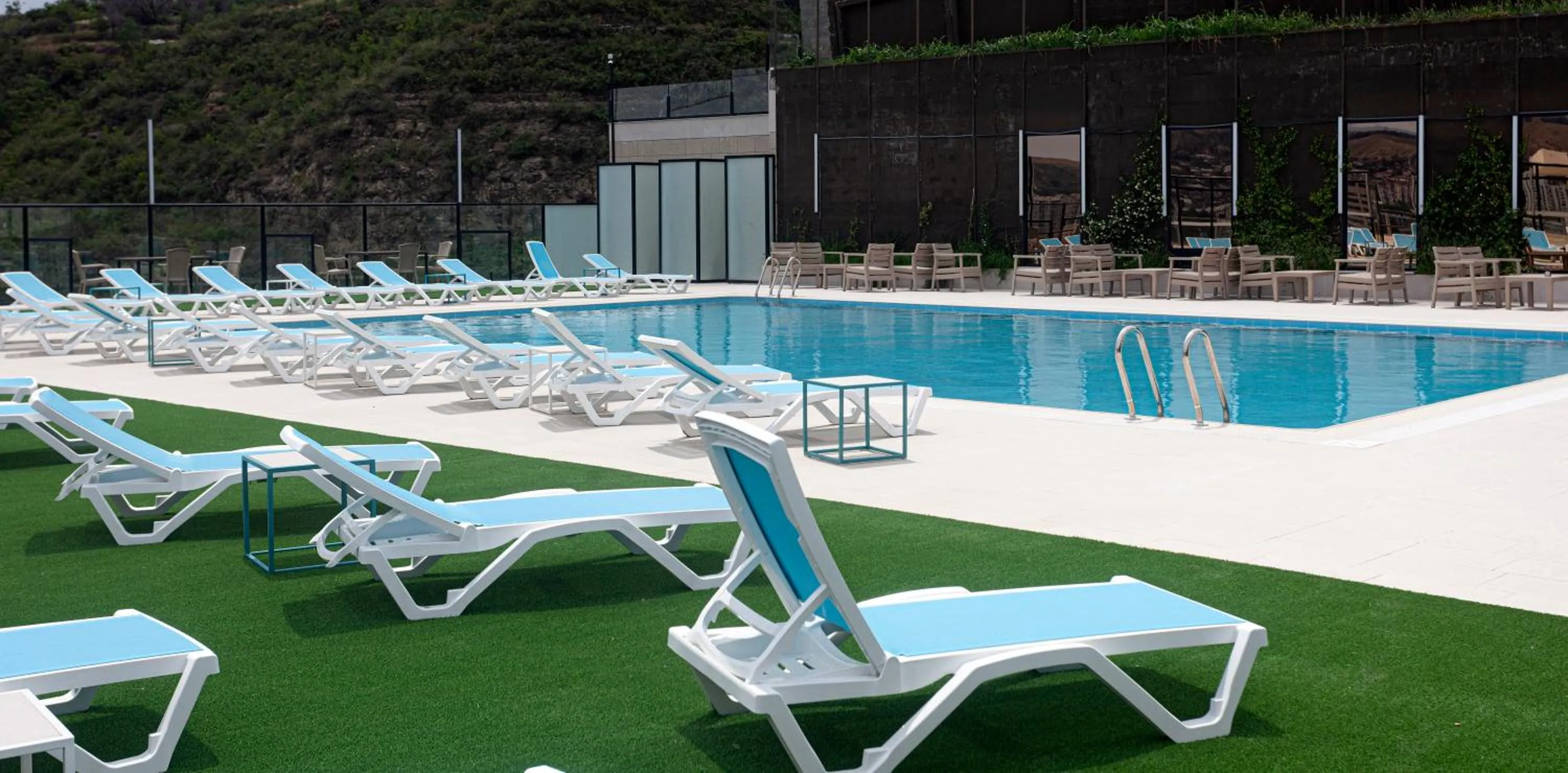 Day in Hotel Beaumonde Garden