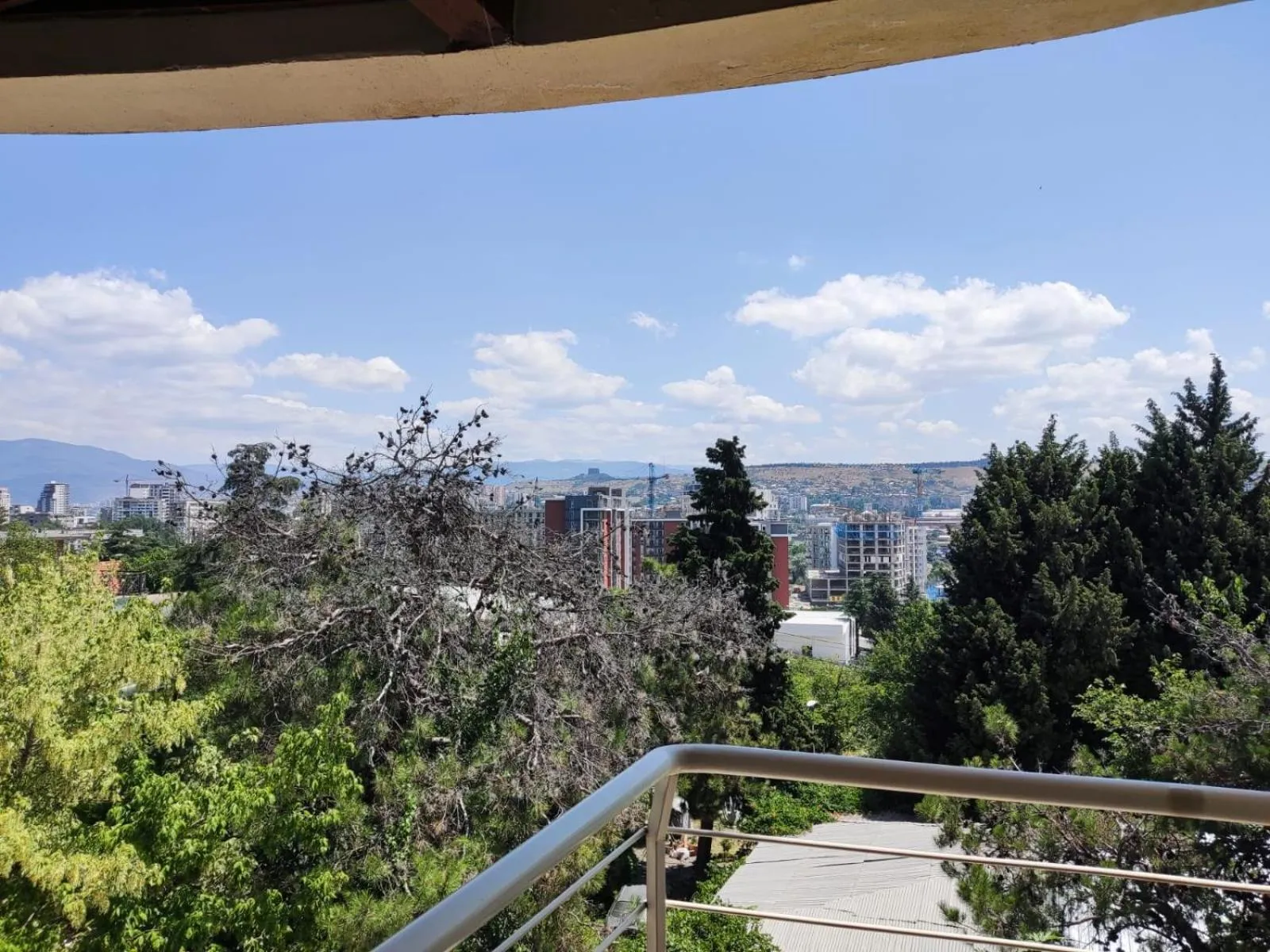 Day in Hotel Beaumonde Garden