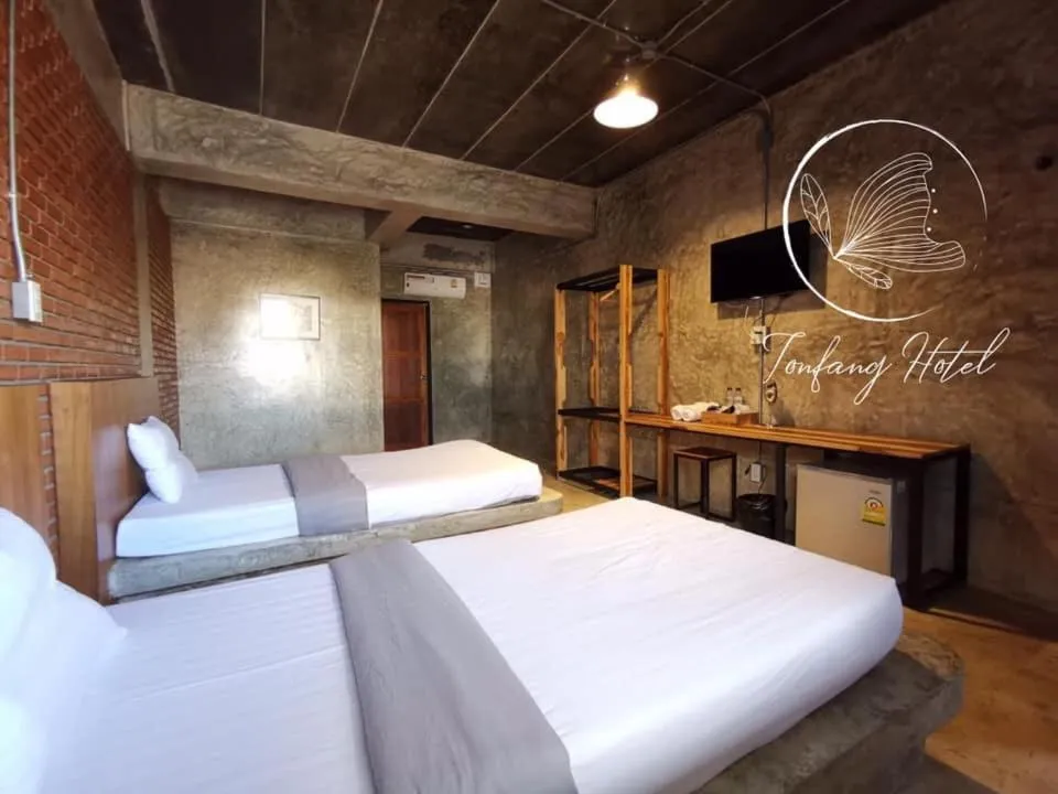 Bedroom, Bed in Ton Fang Hotel