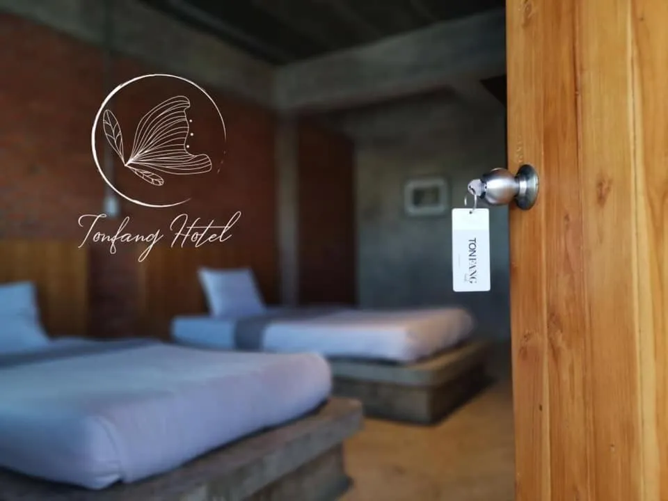 Bedroom, Bed in Ton Fang Hotel