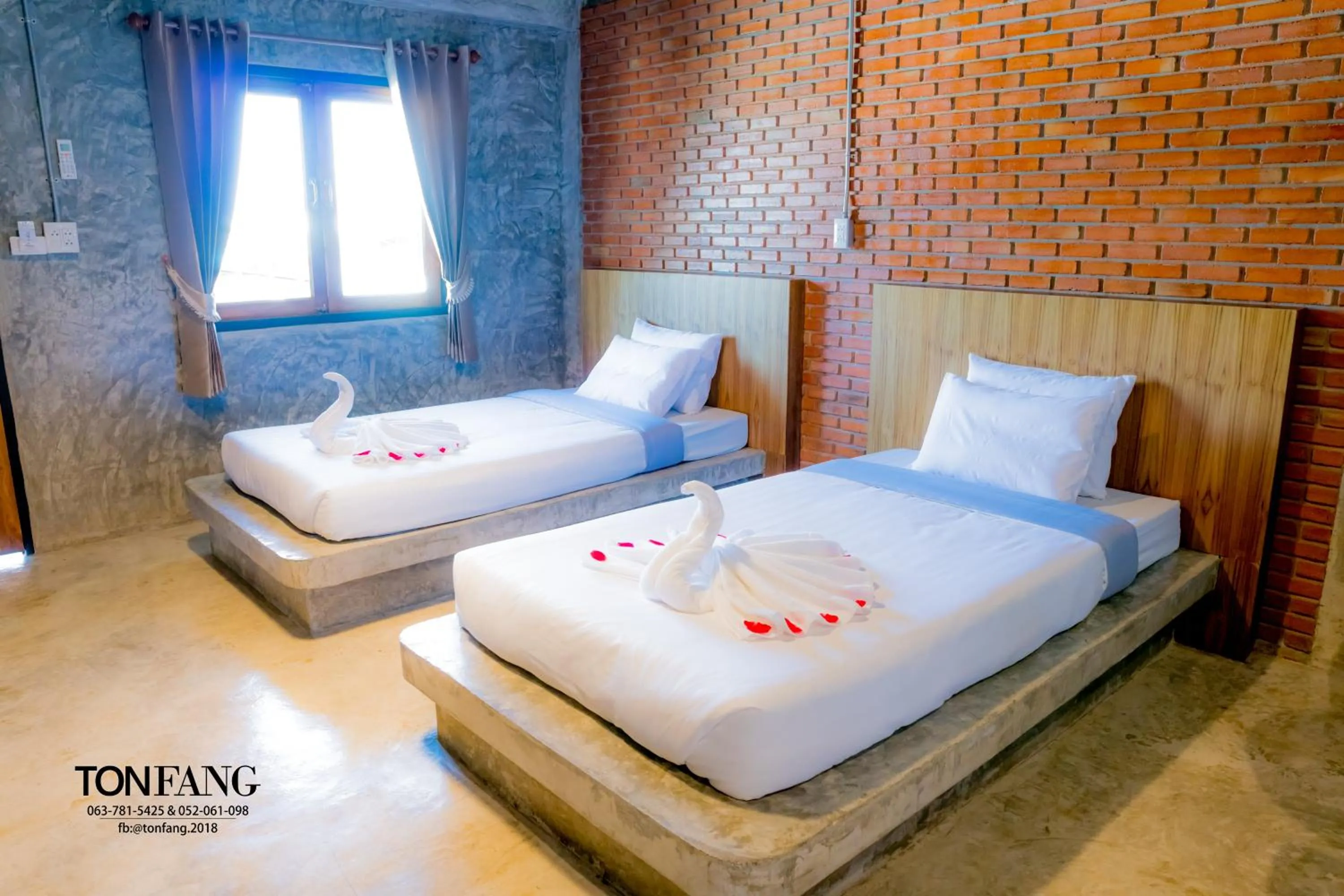 Bed in Ton Fang Hotel