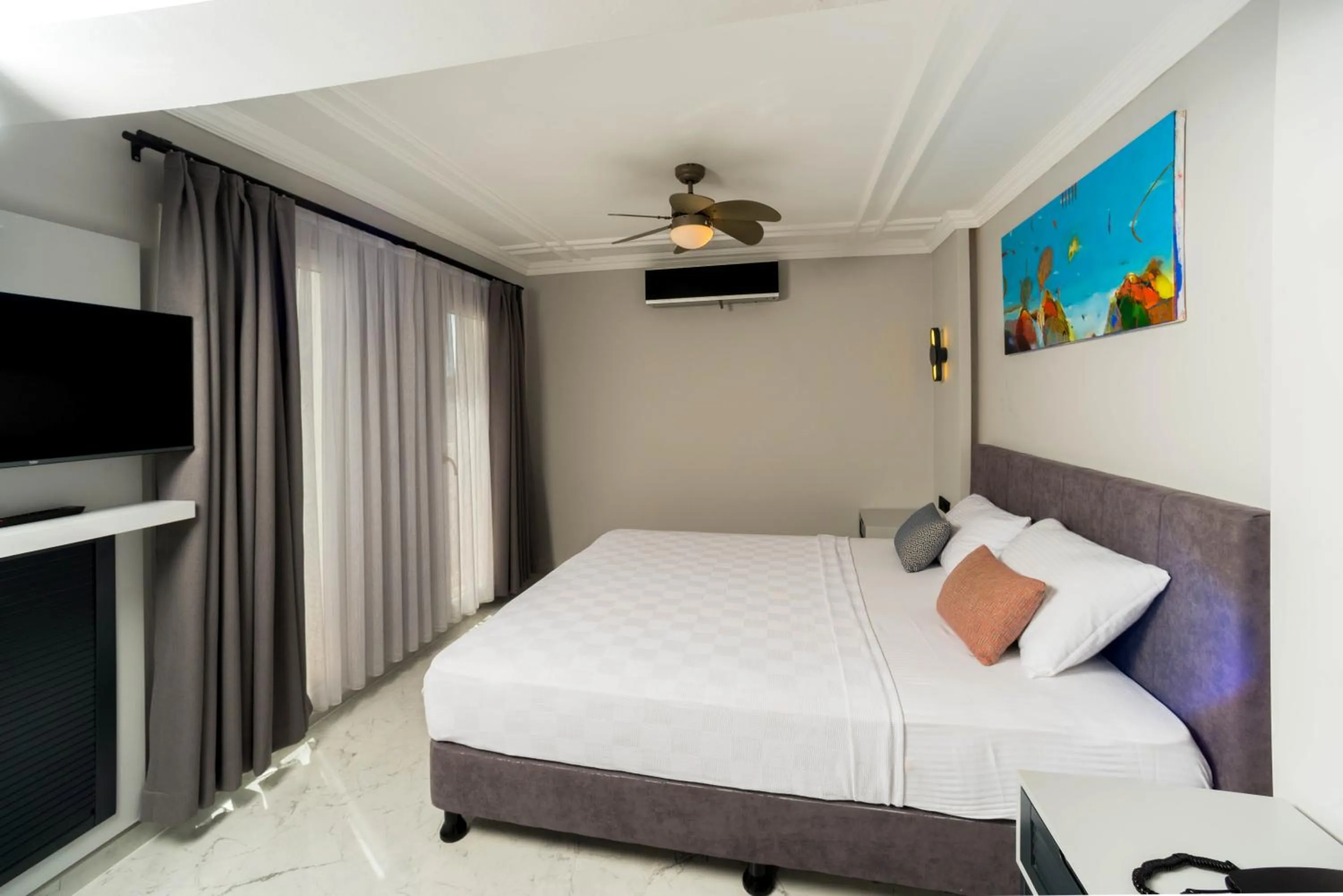 Bedroom, Bed in Art Suites Hotel