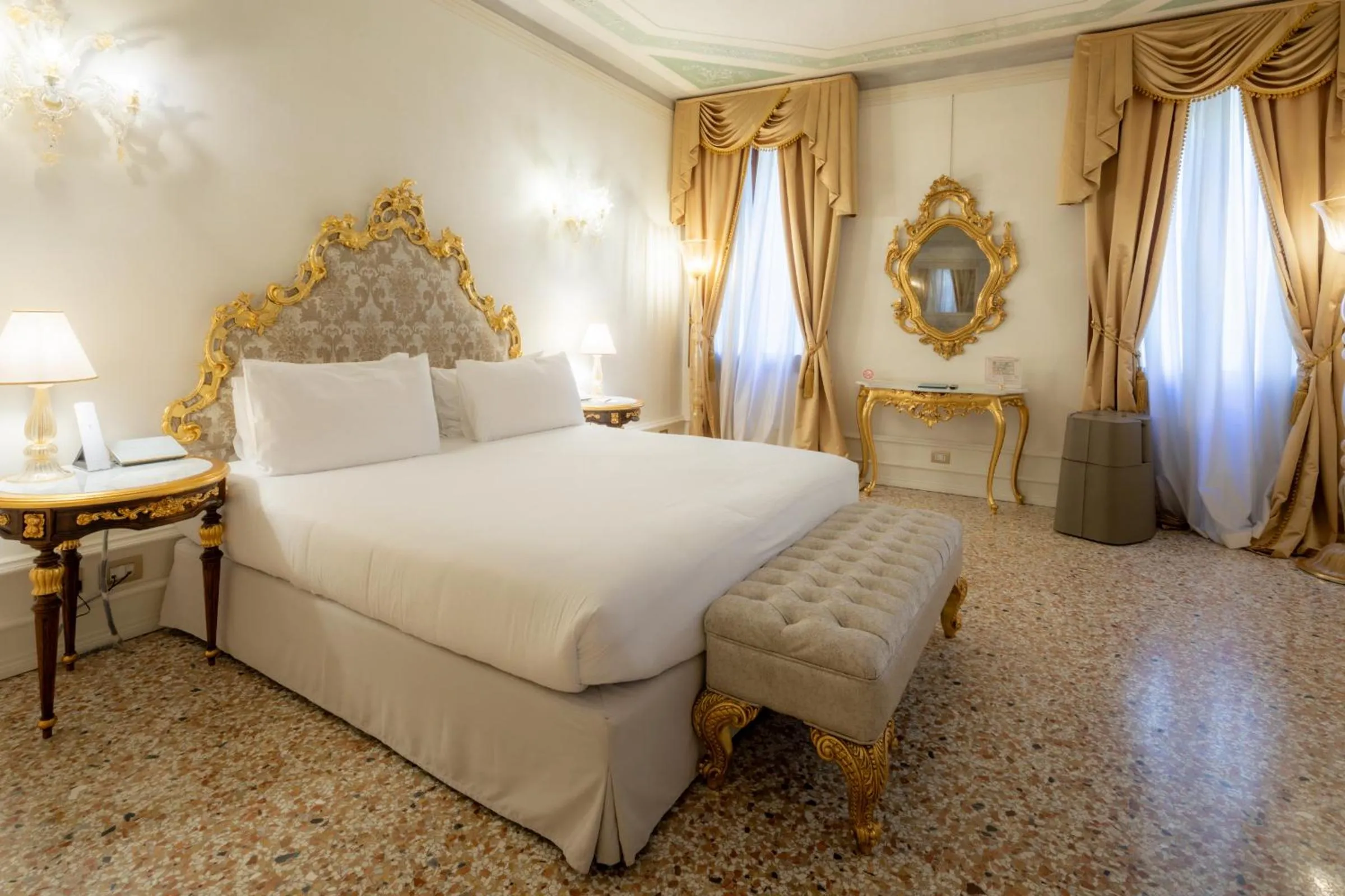 Bedroom, Bed in Ca' Bonfadini Historic Experience