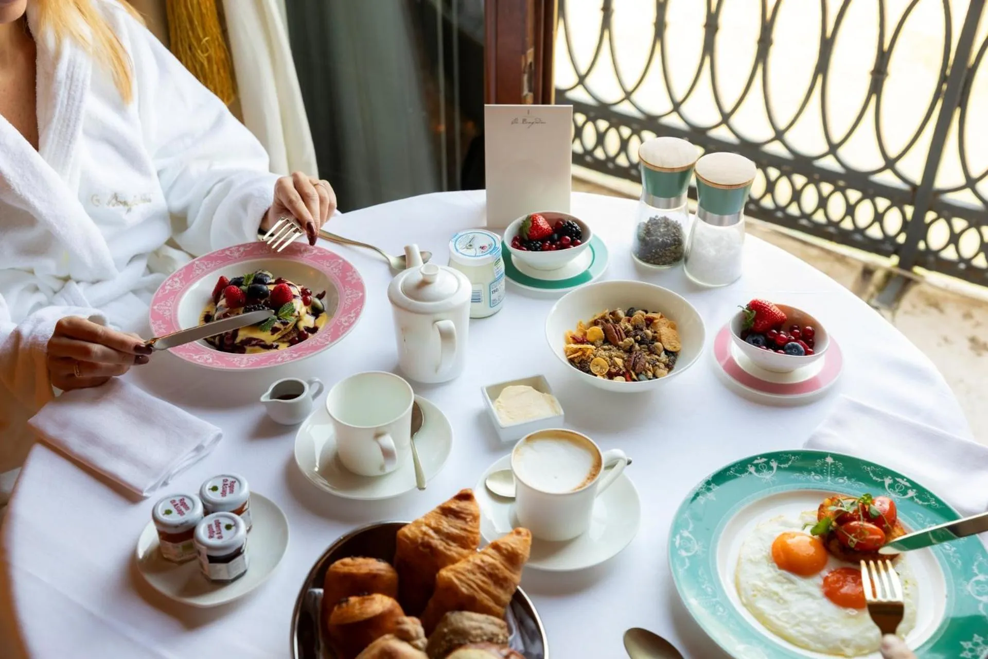 Breakfast in Ca' Bonfadini Historic Experience