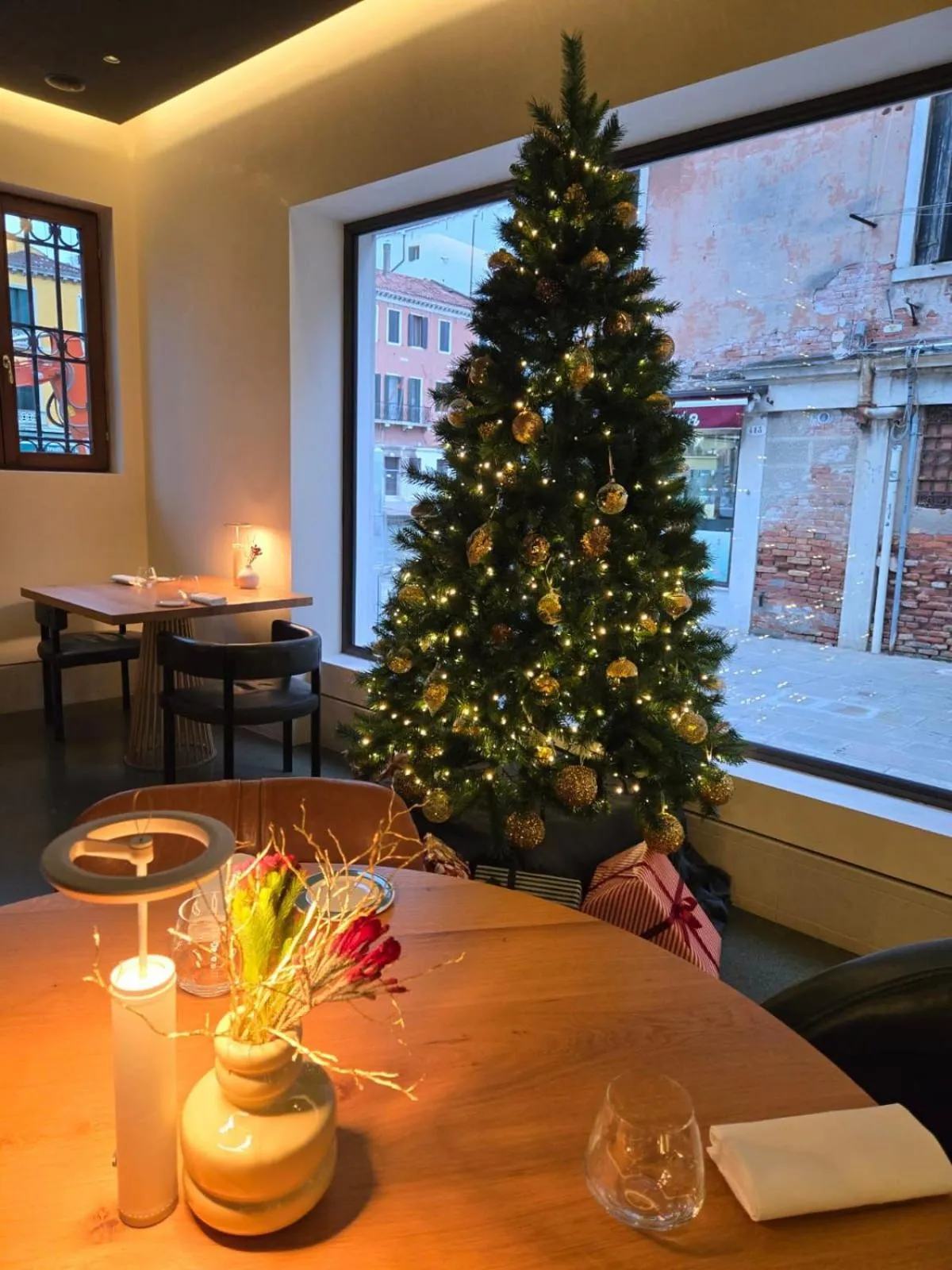 Restaurant/places to eat in Ca' Bonfadini Historic Experience