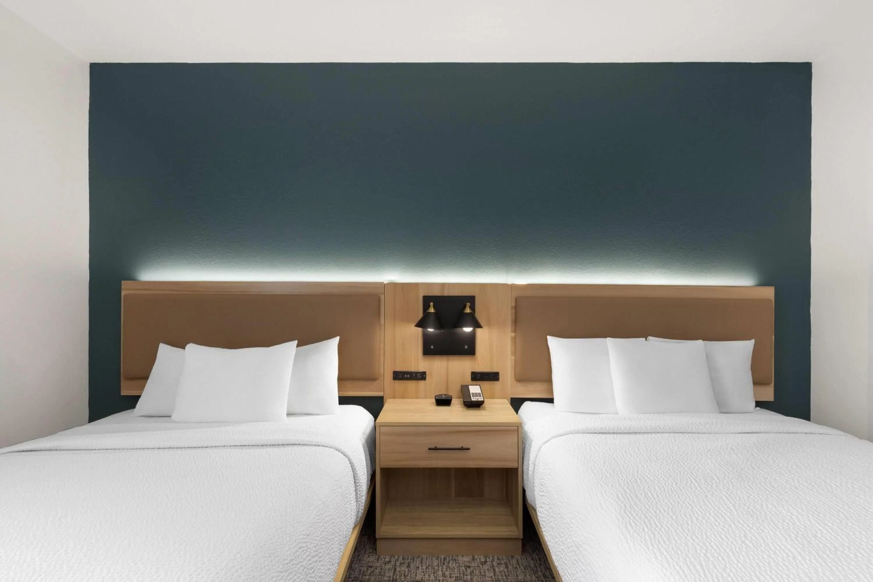 Photo of the whole room, Bed in La Quinta by Wyndham Lexington South / Hamburg