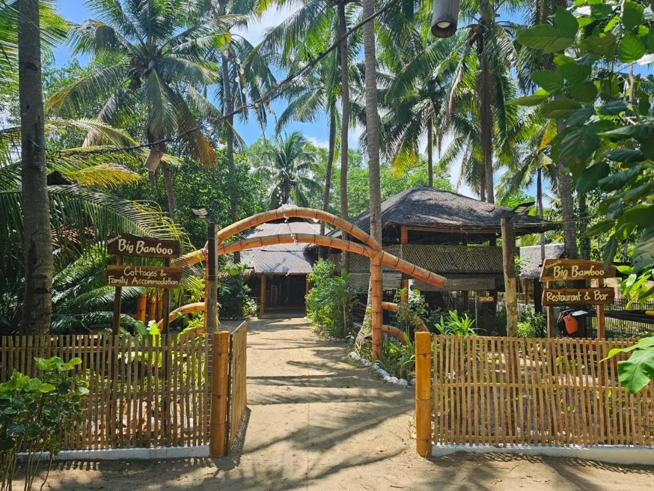 Facade/entrance in Big BamBoo Beach Resort Sipalay