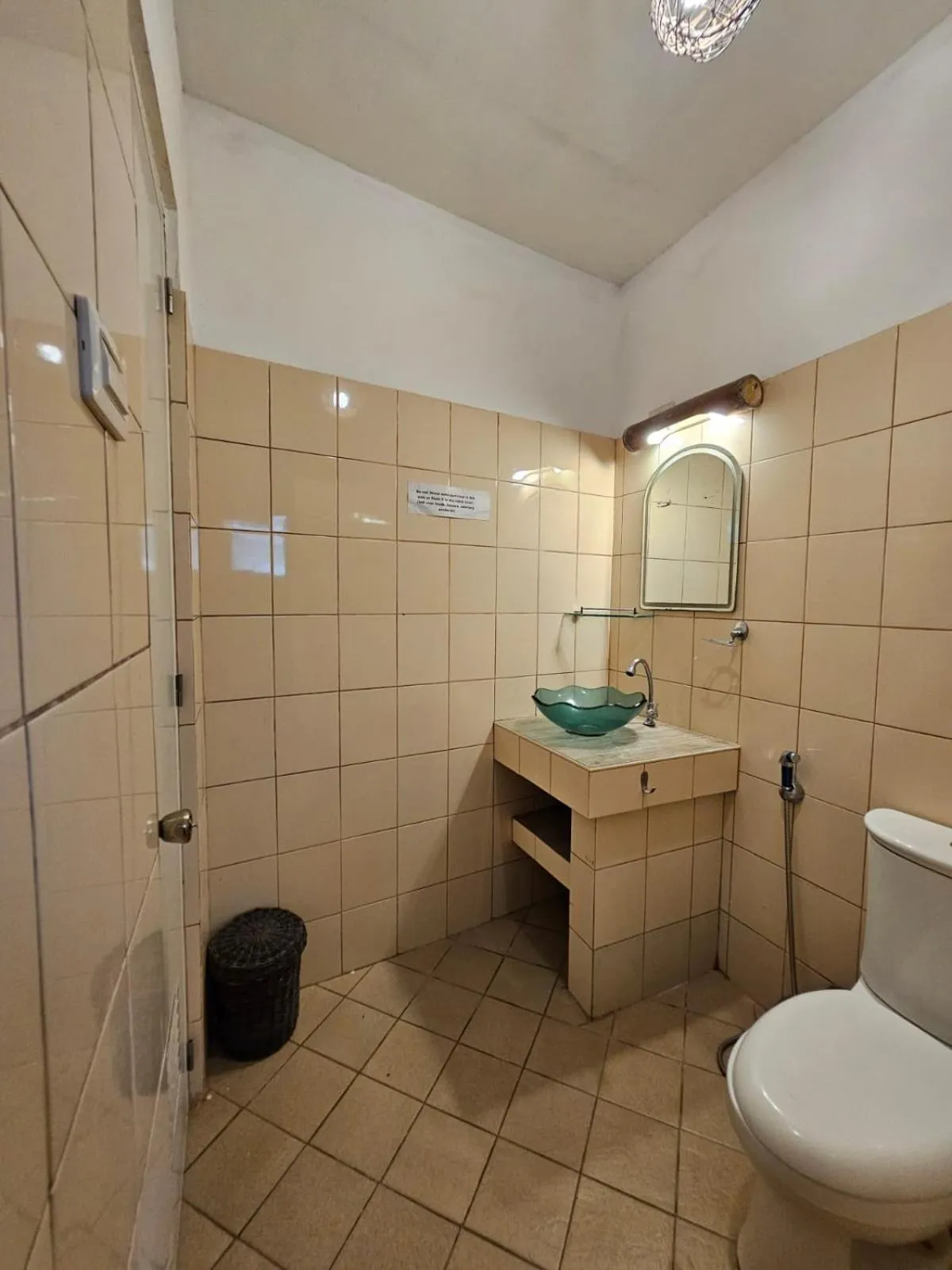 Shower in Big BamBoo Beach Resort Sipalay