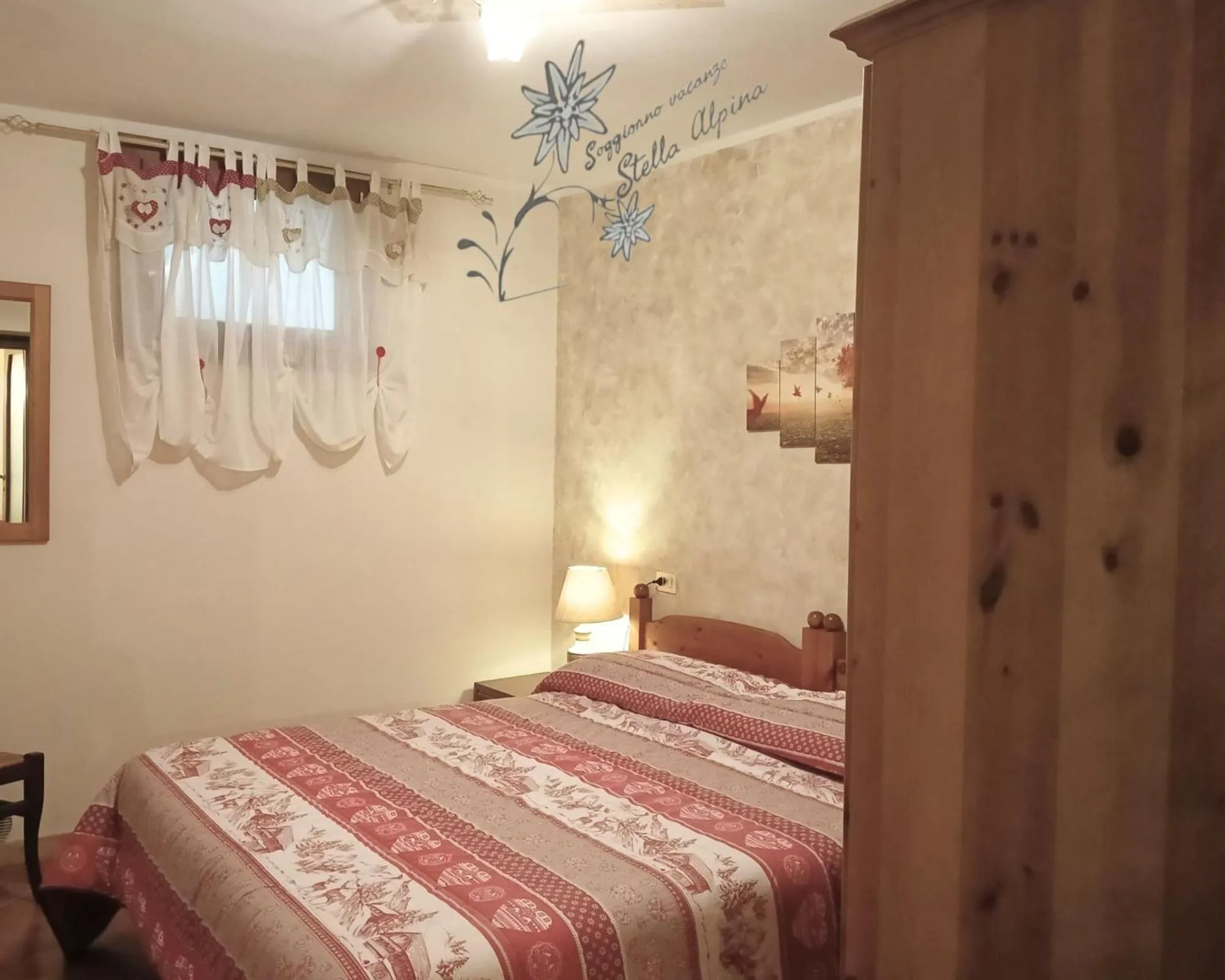 Bedroom, Bed in Soggiorno Vacanze Stella Alpina