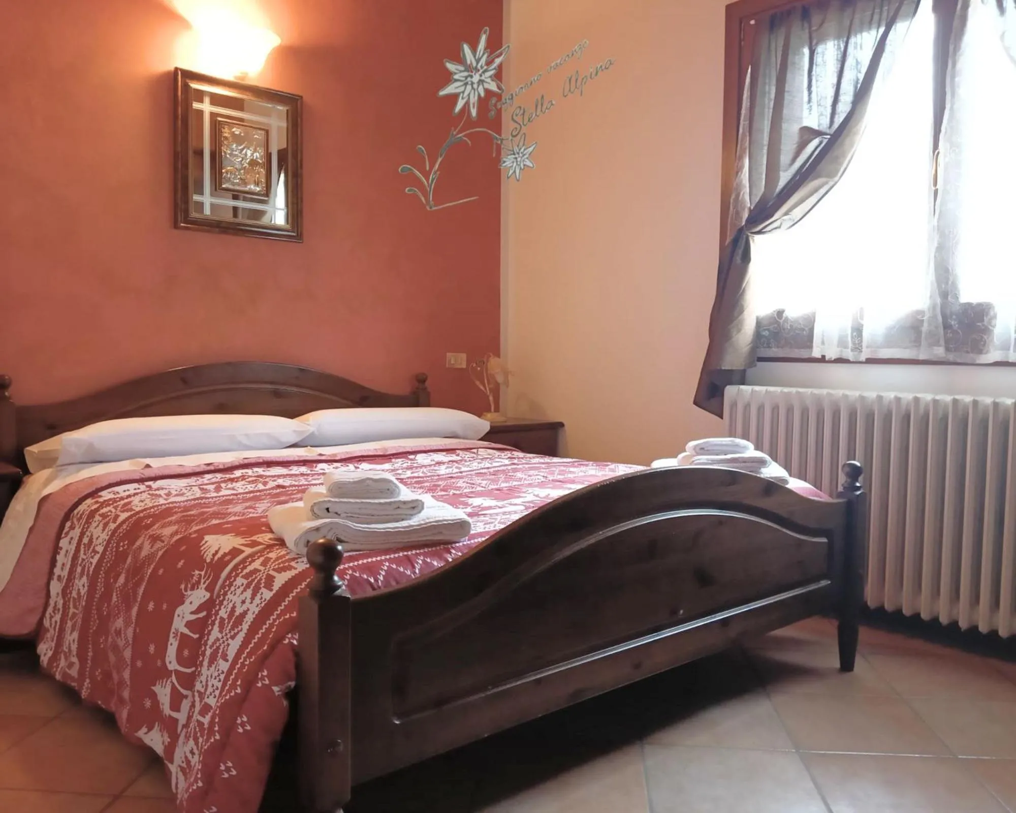 Photo of the whole room, Bed in Soggiorno Vacanze Stella Alpina