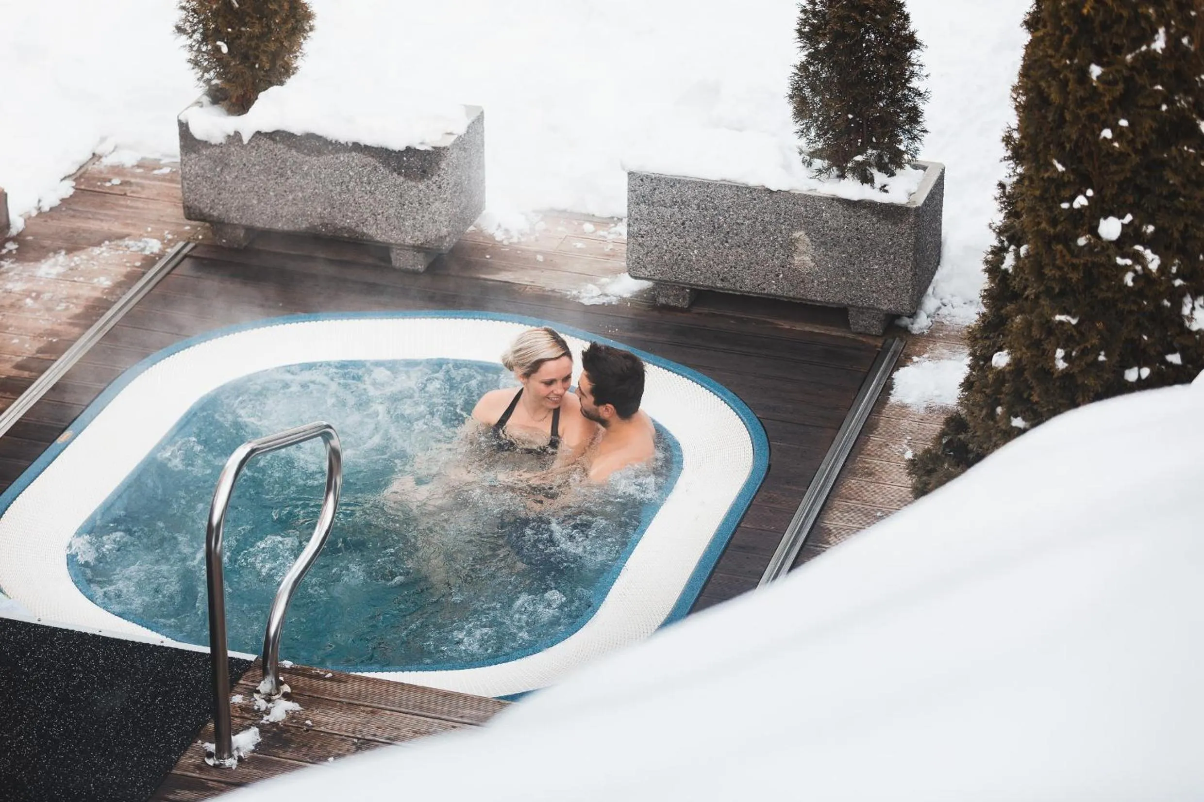 Hot Tub in Alpine Resort Goies Superior