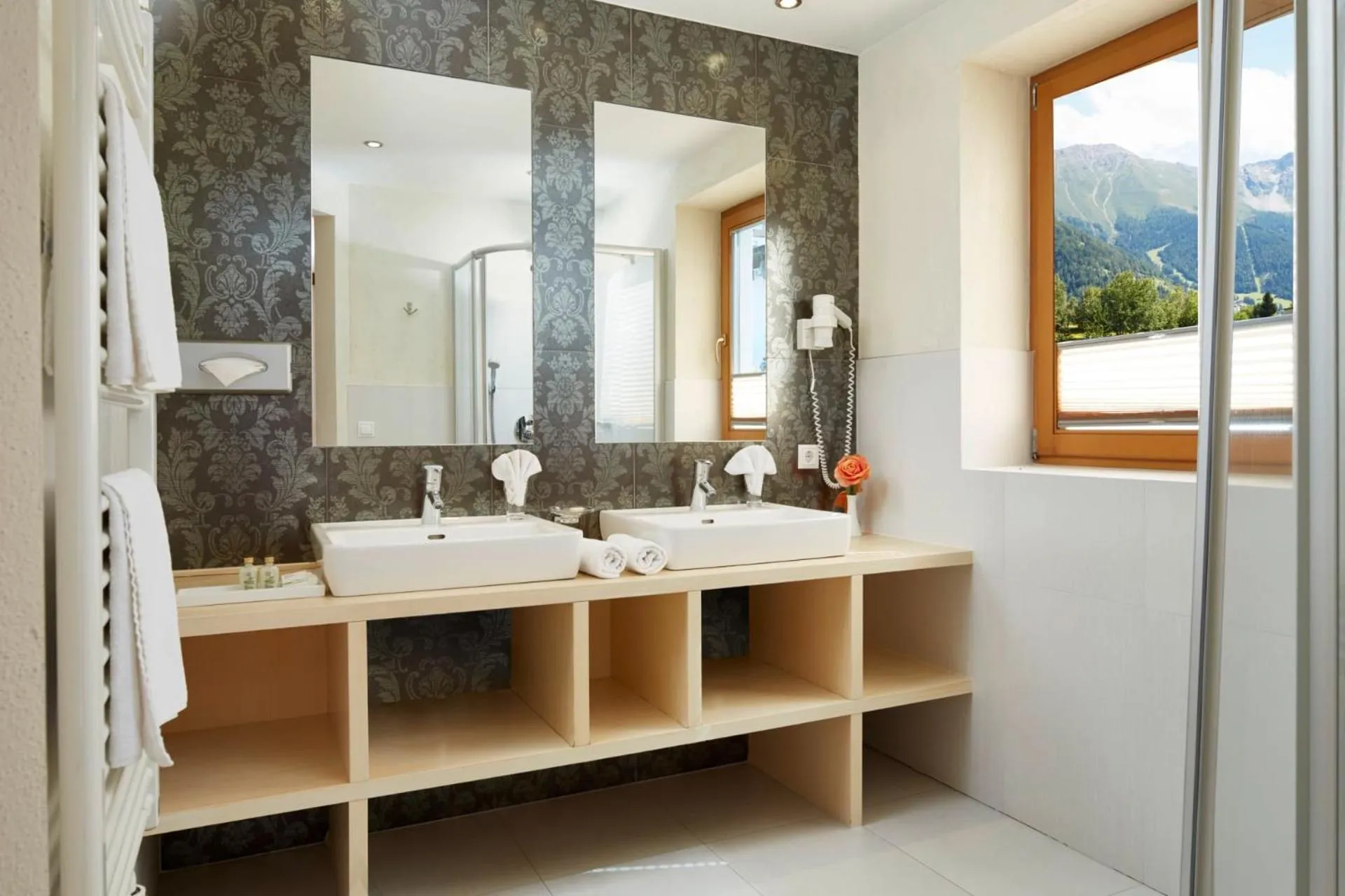 Bathroom in Alpine Resort Goies Superior