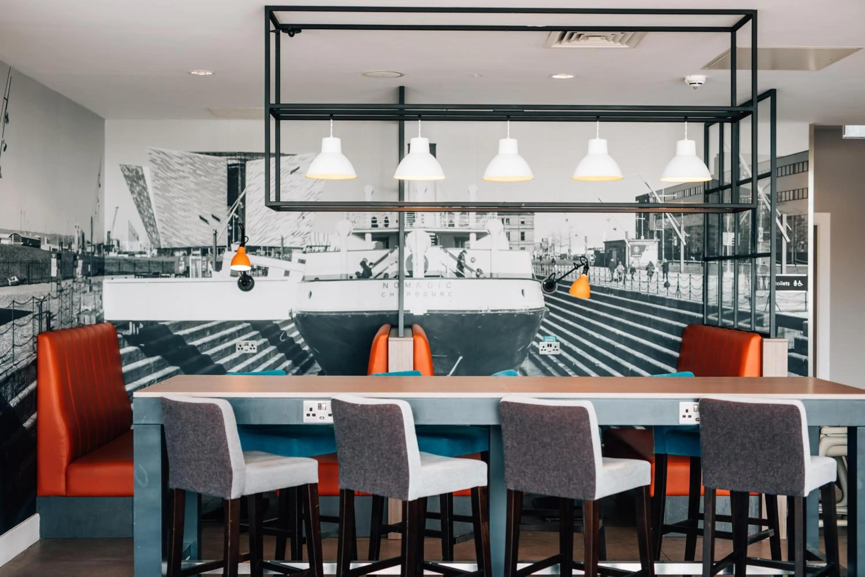 Restaurant/places to eat in Hampton By Hilton Belfast City Centre