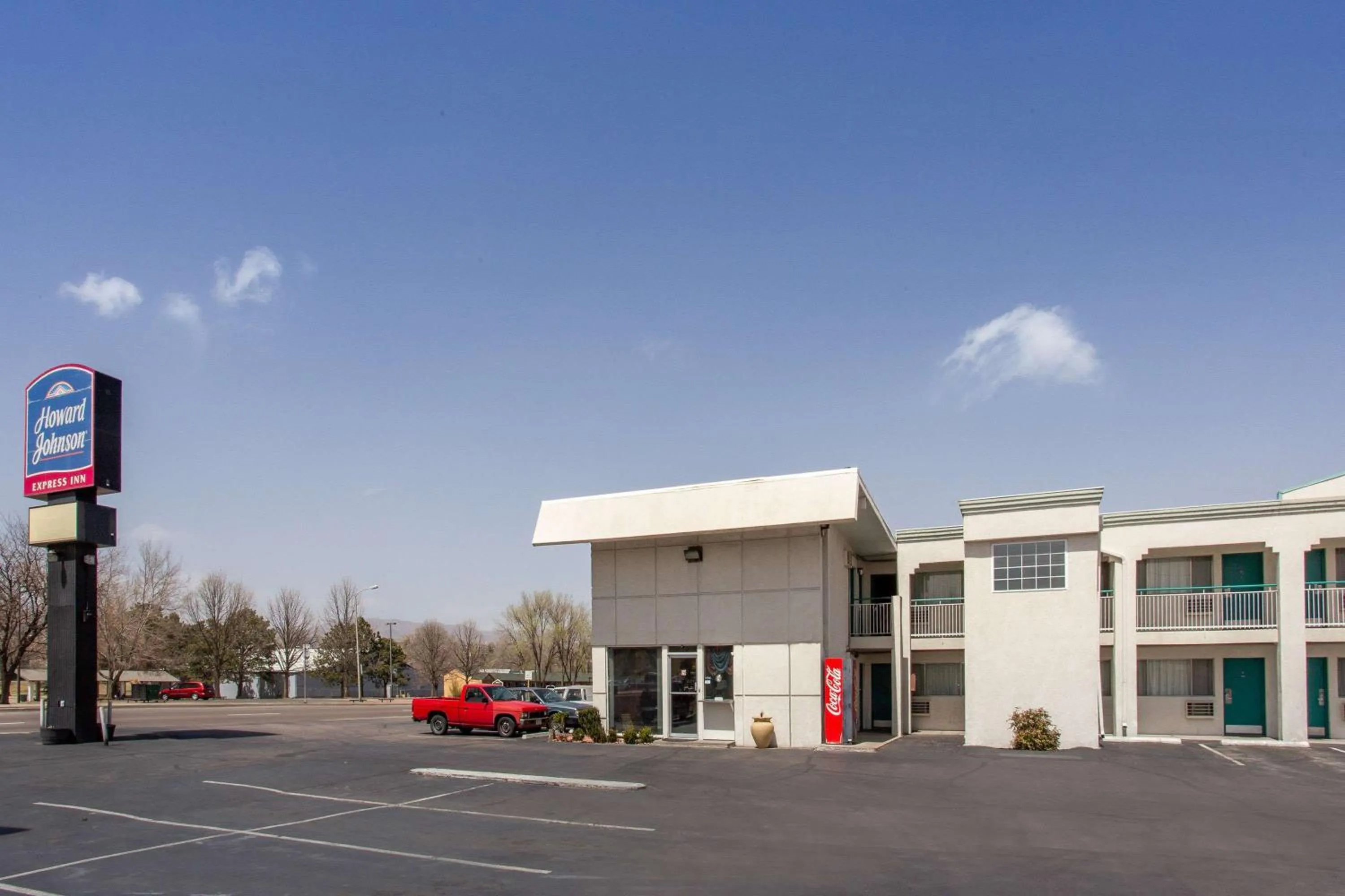 Property building in Howard Johnson by Wyndham Colorado Springs