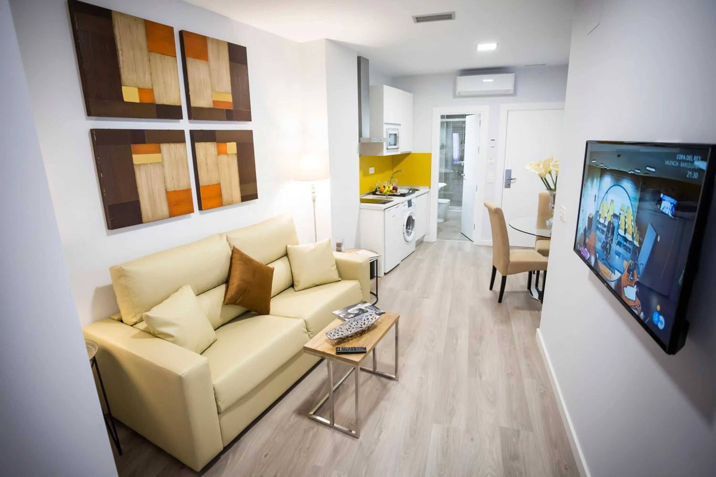 Kitchen or kitchenette in La Casa de la Trinidad Suites