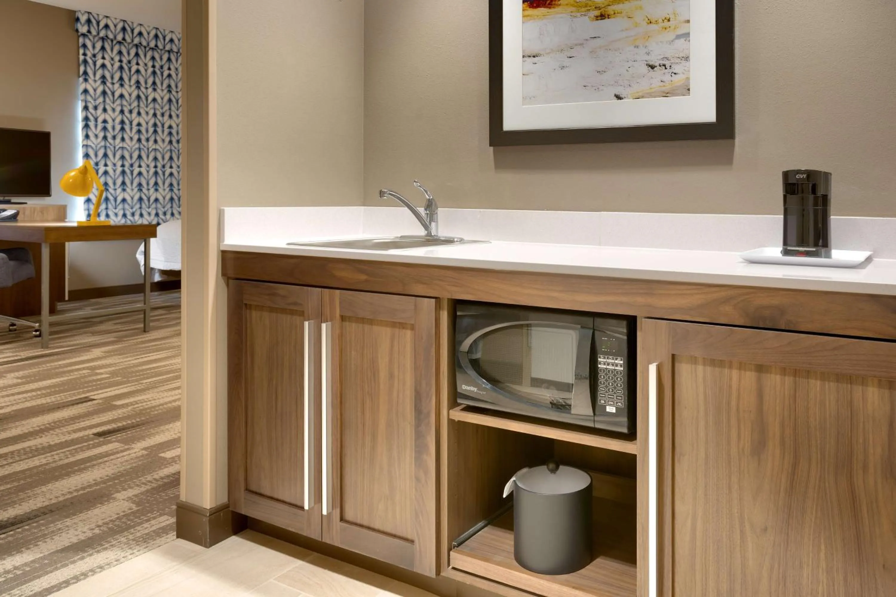 Kitchen or kitchenette in Hampton Inn & Suites Rexburg