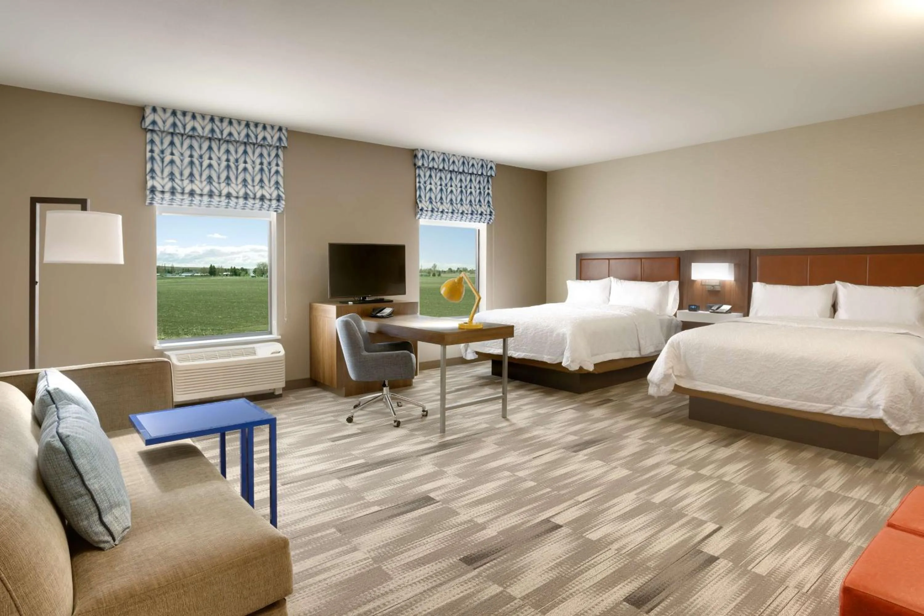 Bedroom, Bed in Hampton Inn & Suites Rexburg