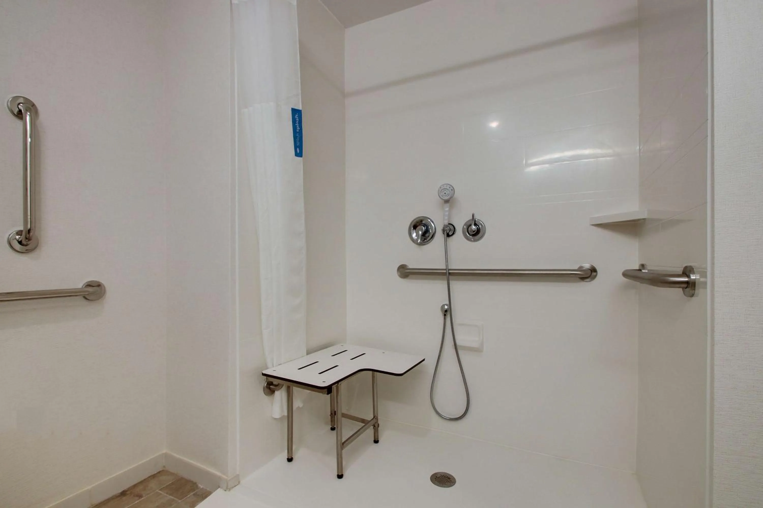 Bathroom in Hampton Inn Sneads Ferry Topsail Beach