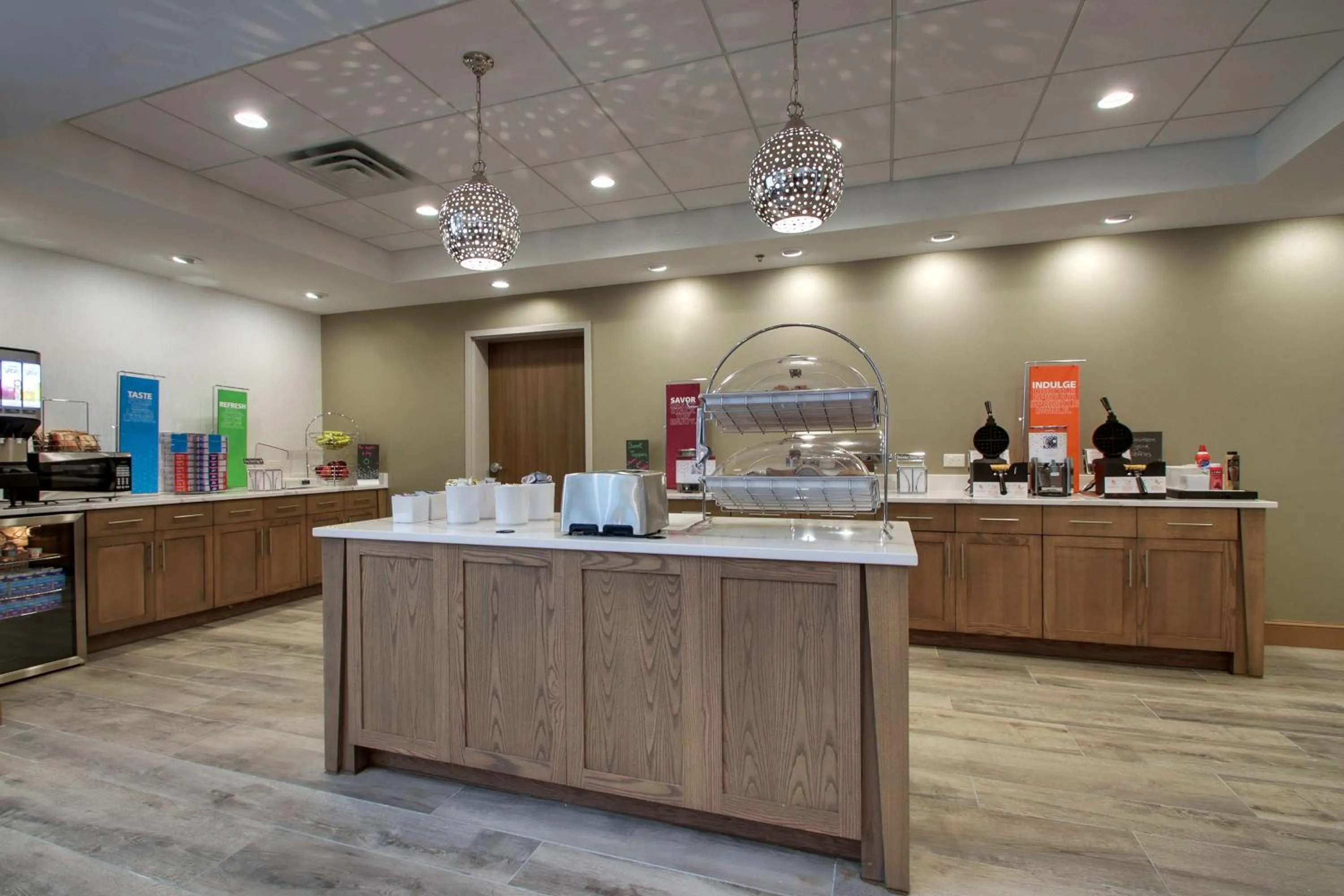 Restaurant/places to eat in Hampton Inn Sneads Ferry Topsail Beach