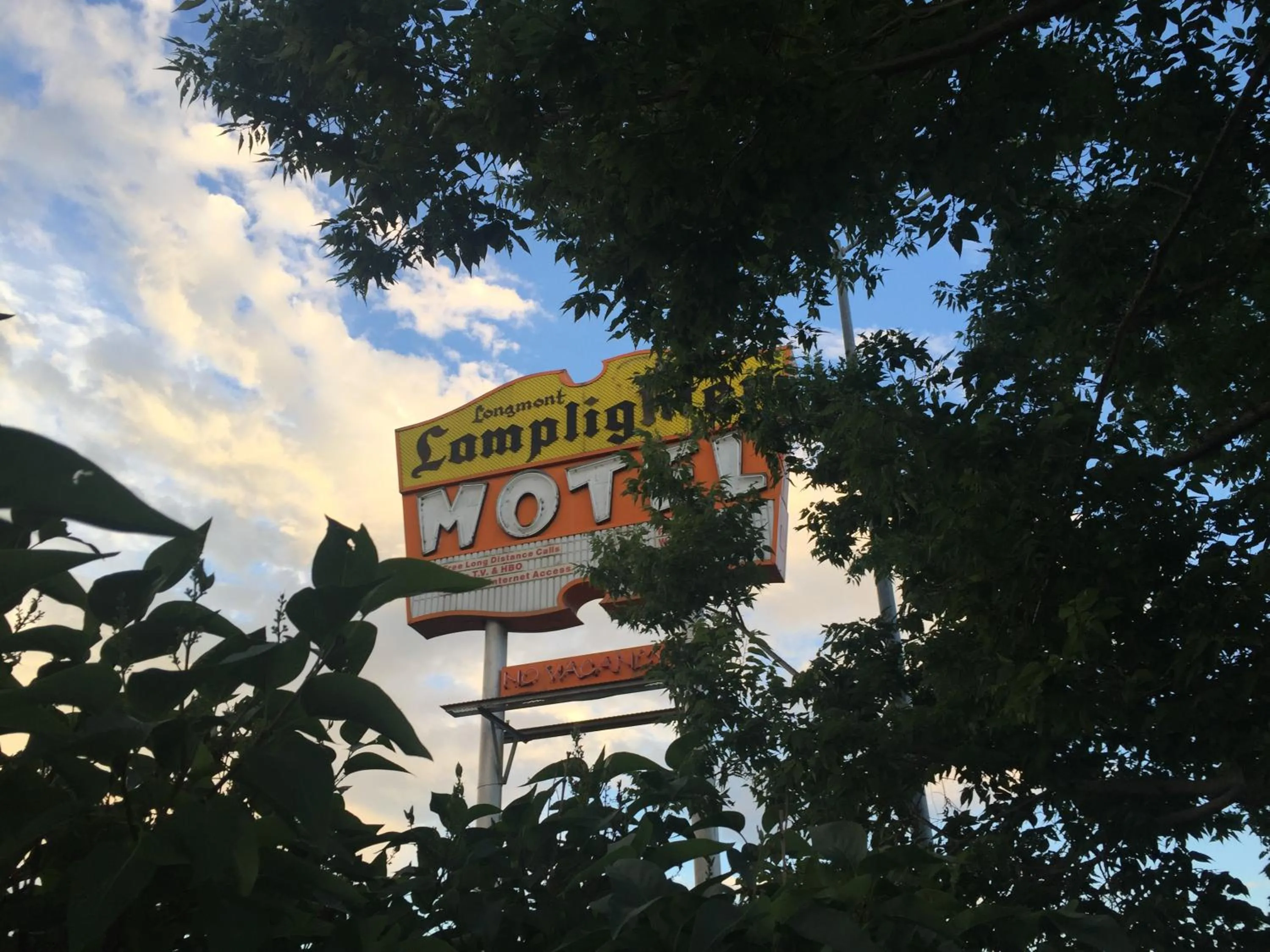 Lamplighter Motel