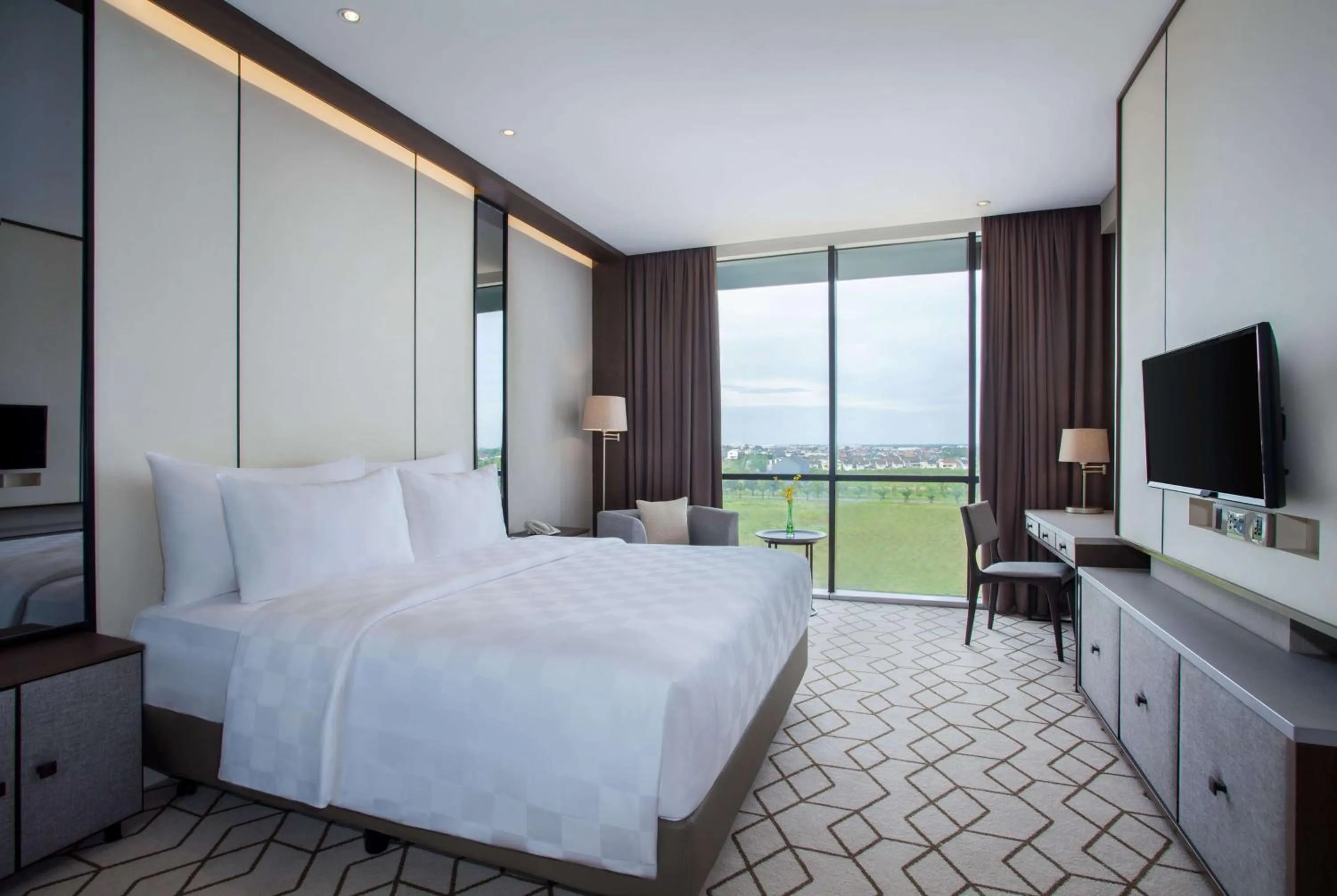 Photo of the whole room, Bed in Wyndham Opi Hotel Palembang