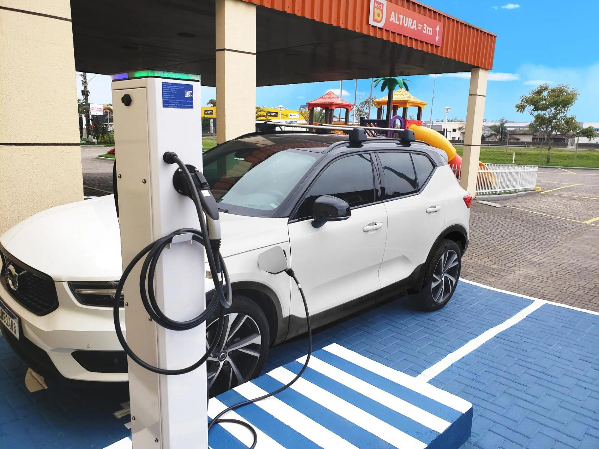 Parking in Hotel 10 Itajai/Navegantes