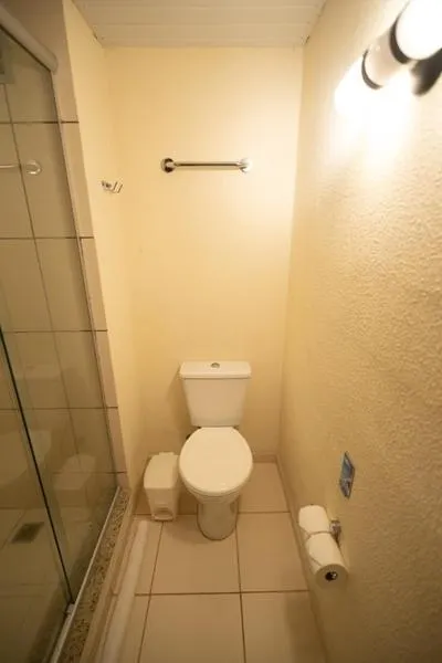 Bathroom in Hotel 10 Itajai/Navegantes