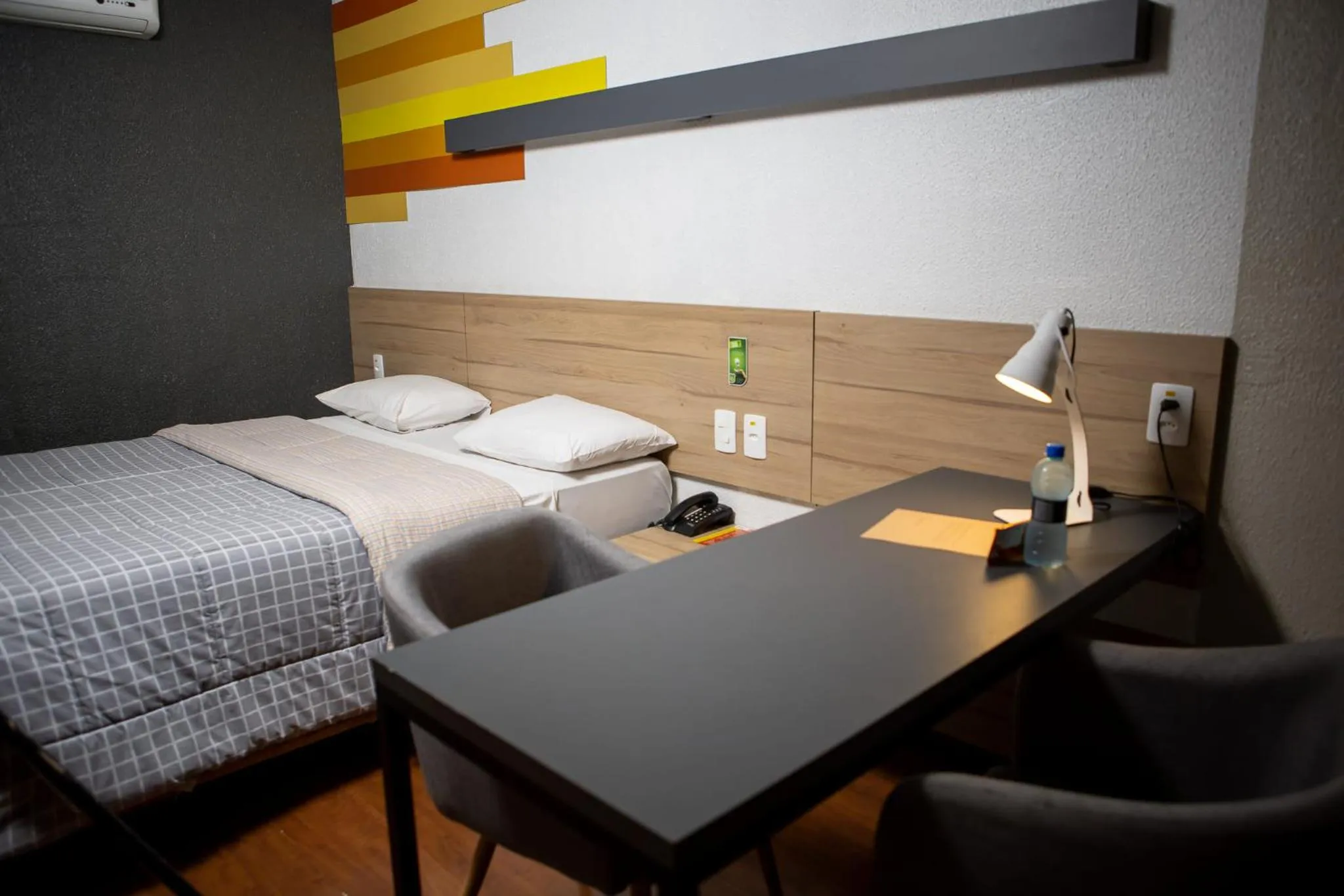 Standard Room with One Double Bed - single occupancy in Hotel 10 Itajai/Navegantes