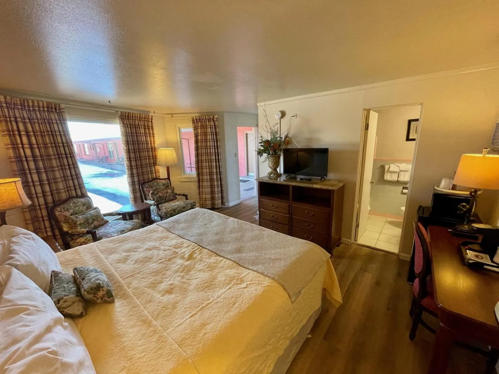 Bed in Rainbow Lodge and Inn