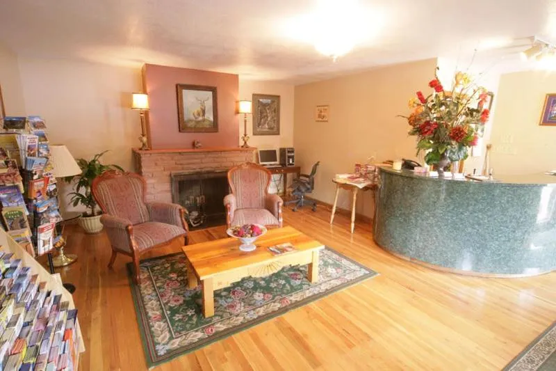 Lobby or reception in Rainbow Lodge and Inn
